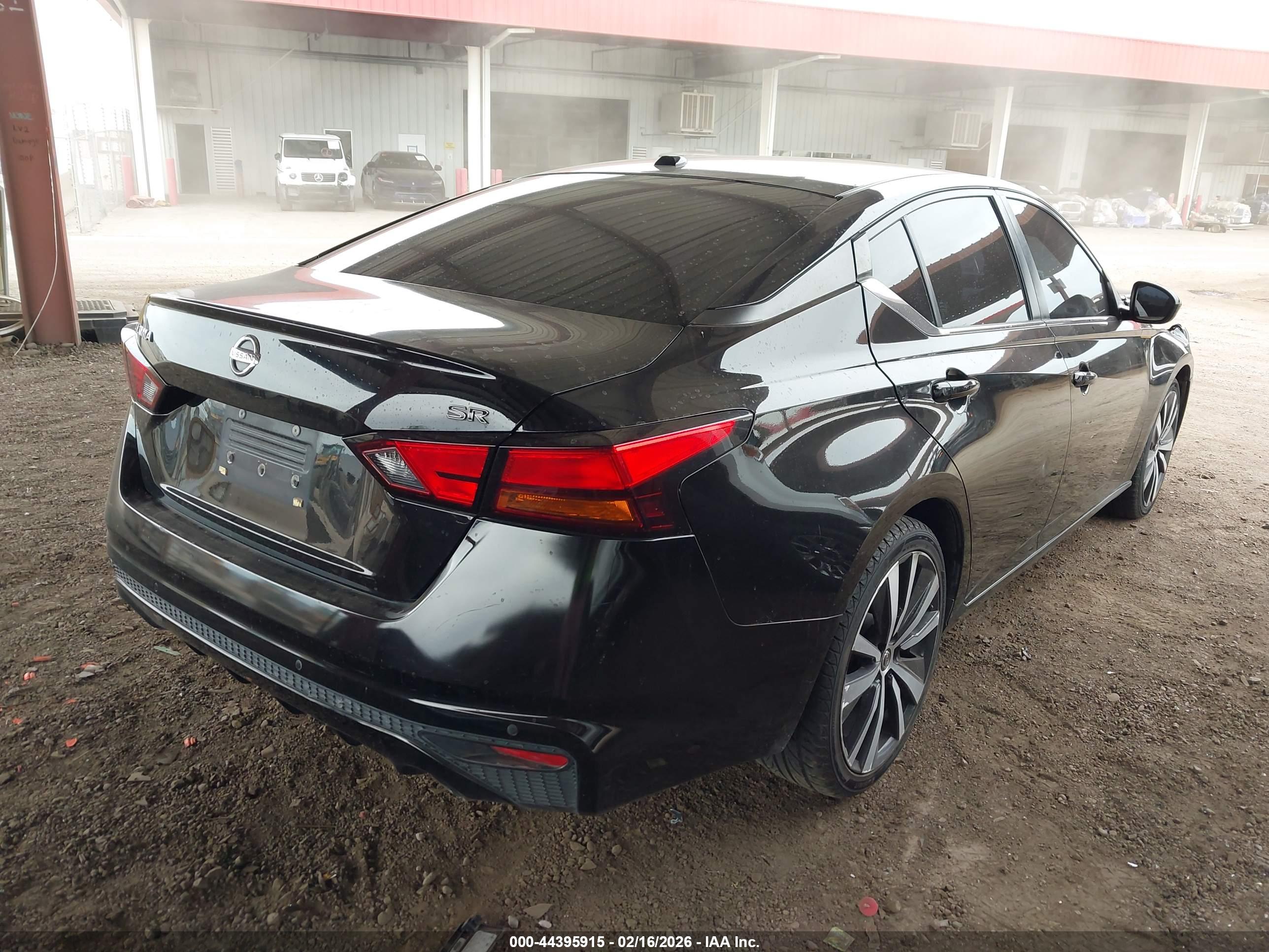 NISSAN ALTIMA image 4