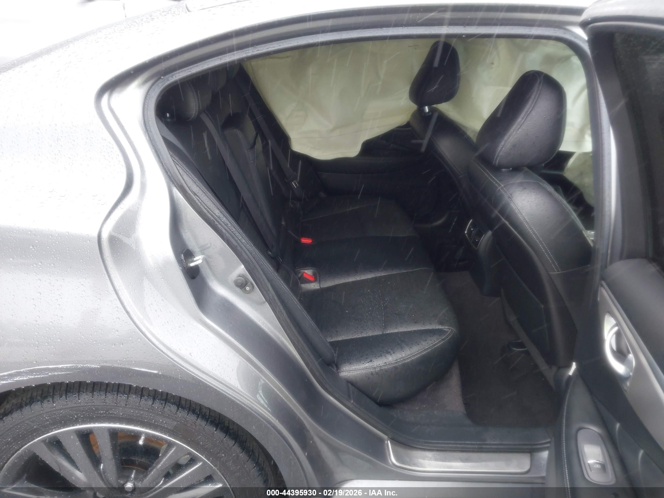 INFINITI Q50 image 8