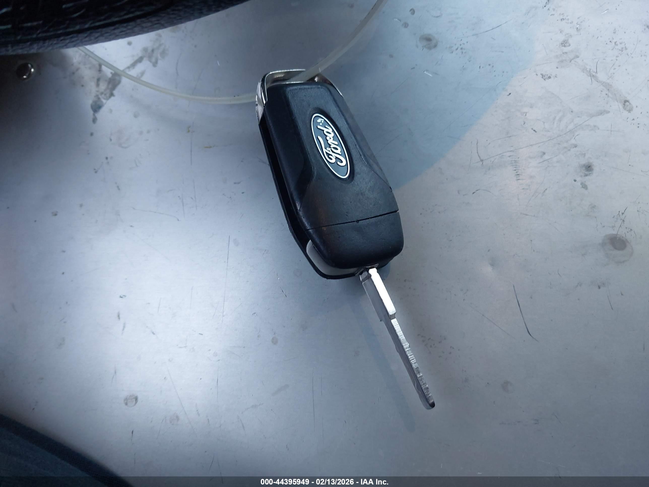 FORD FUSION image 11