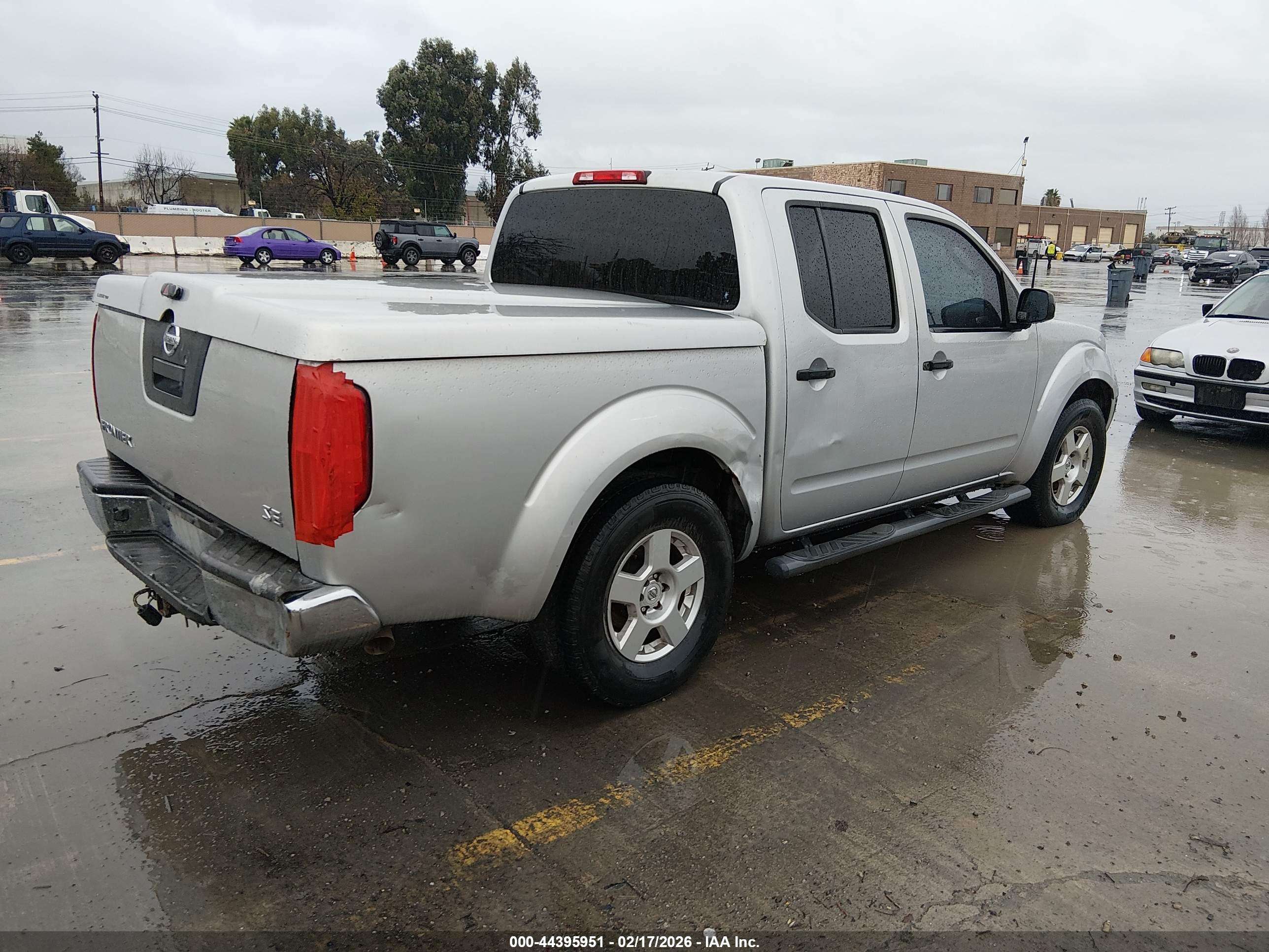NISSAN FRONTIER image 4