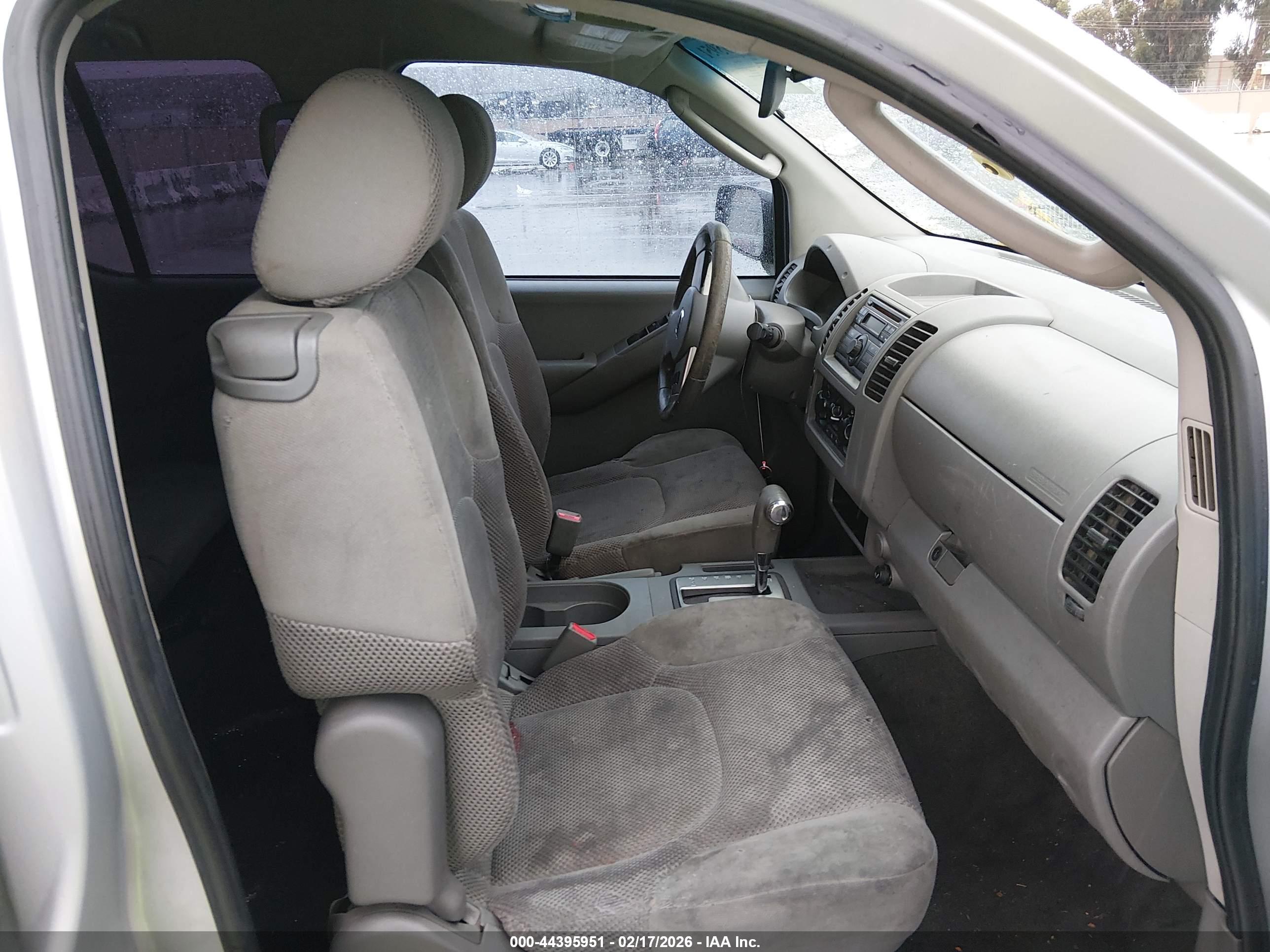 NISSAN FRONTIER image 5