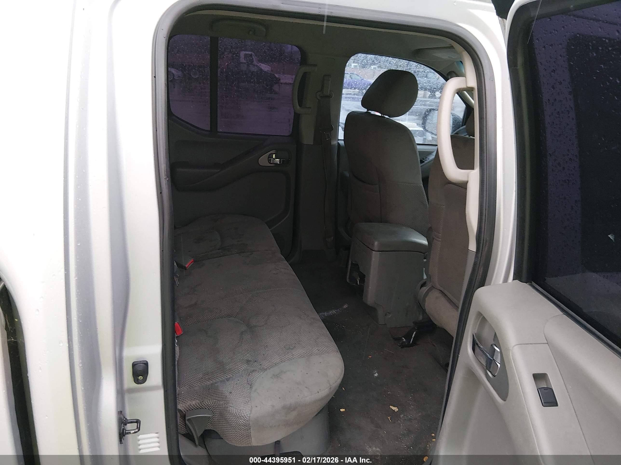 NISSAN FRONTIER image 8