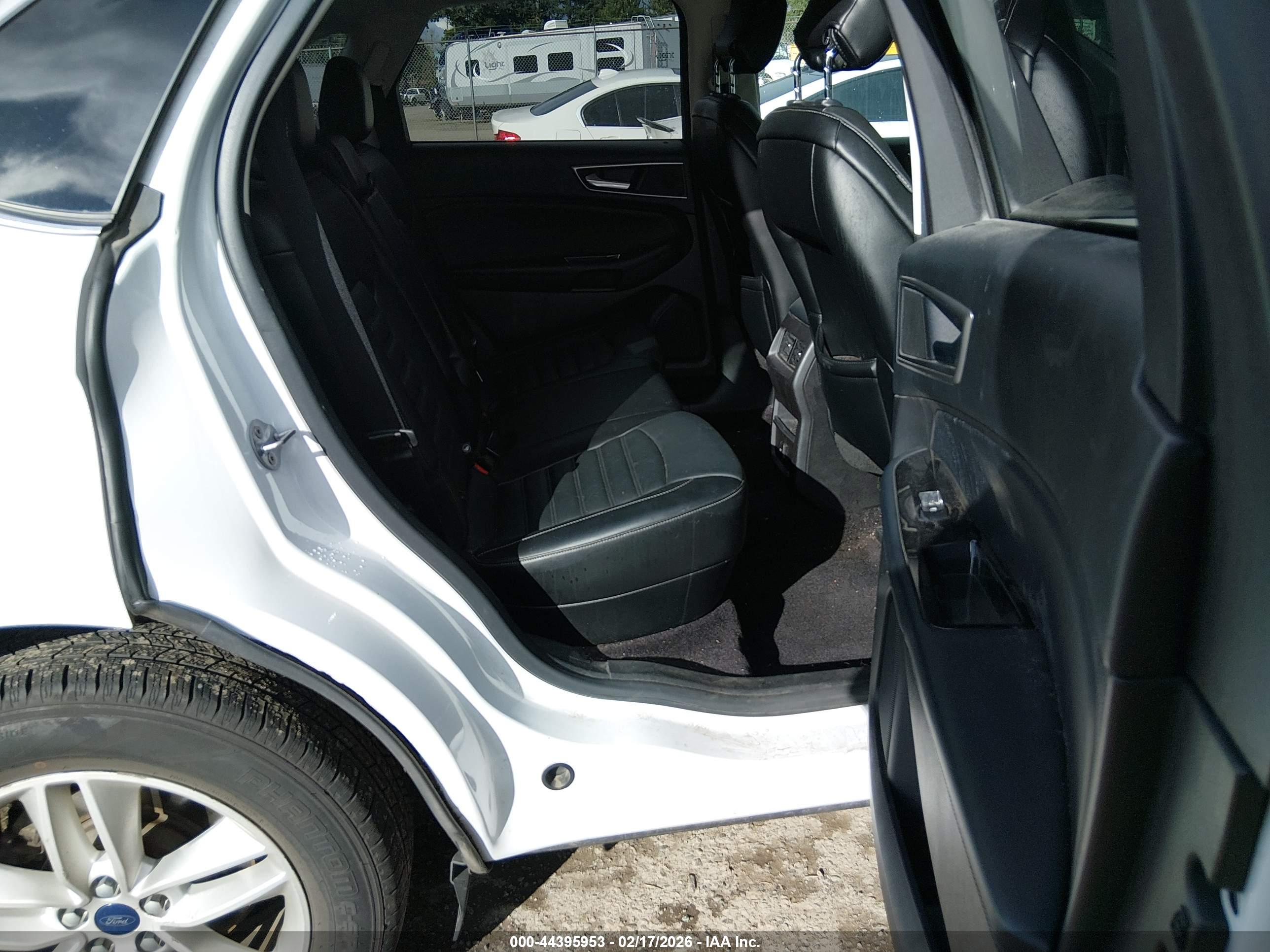 FORD EDGE image 8