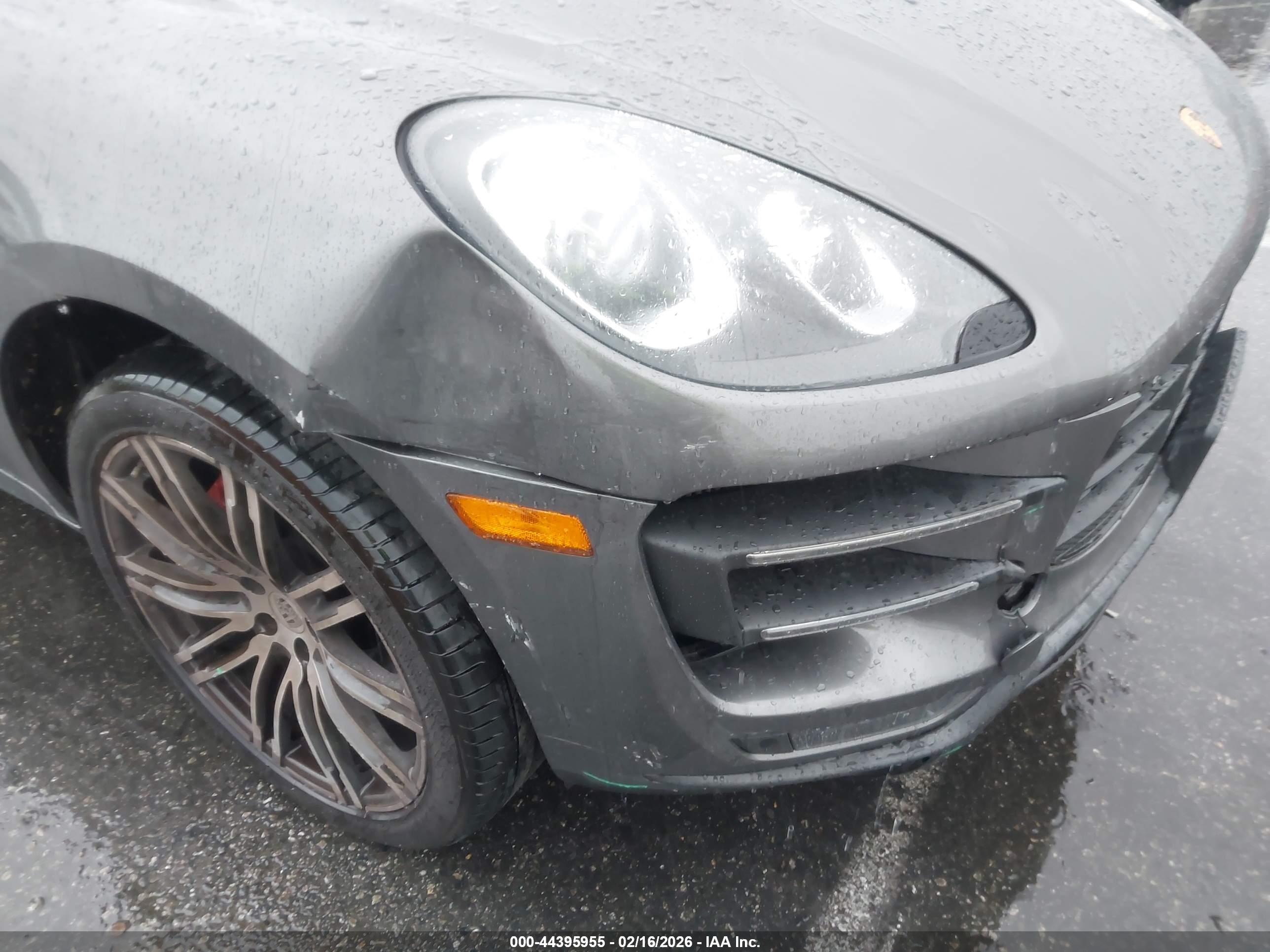 PORSCHE MACAN image 6