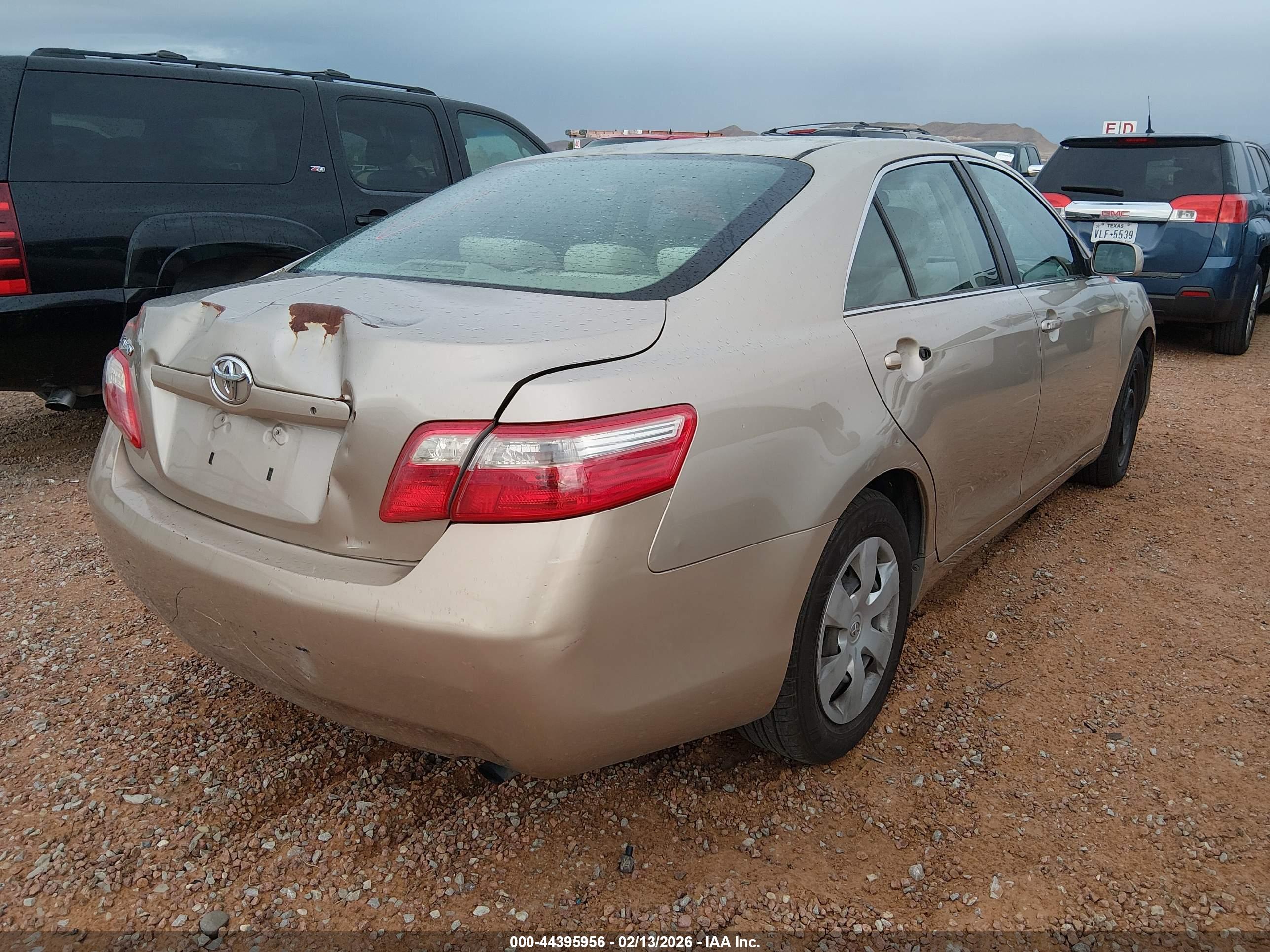 TOYOTA CAMRY image 4
