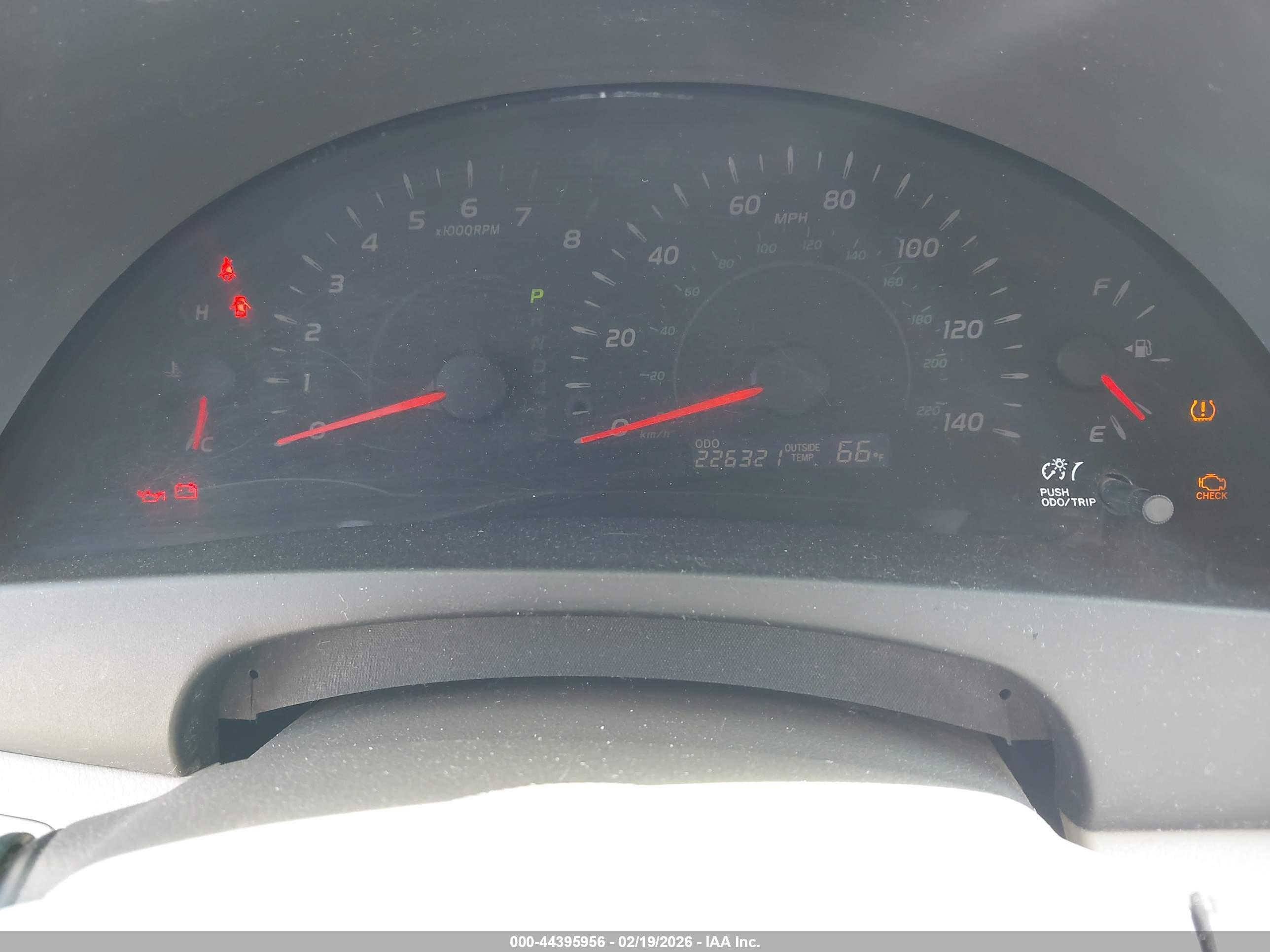 TOYOTA CAMRY image 7