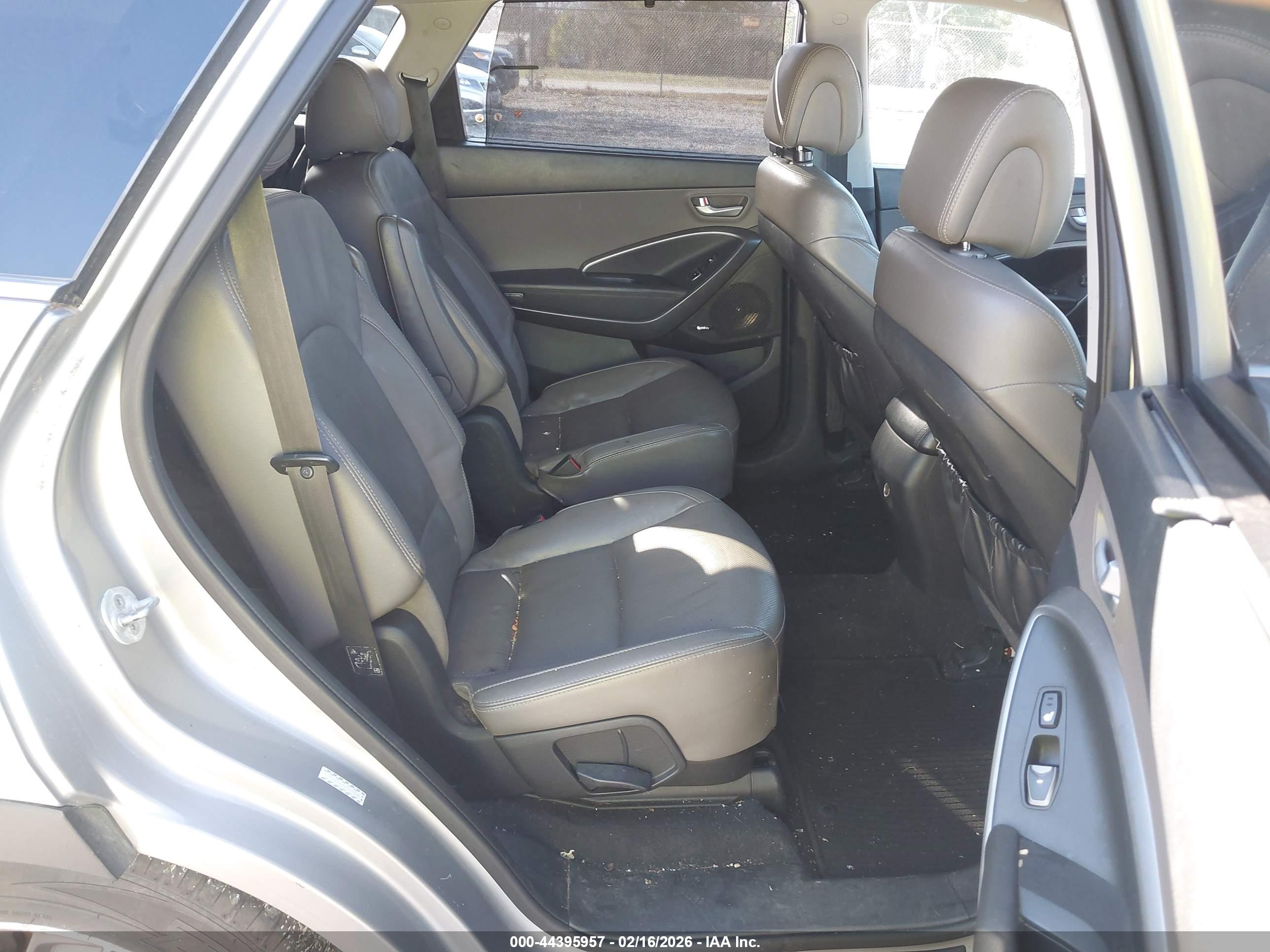 HYUNDAI SANTA image 8