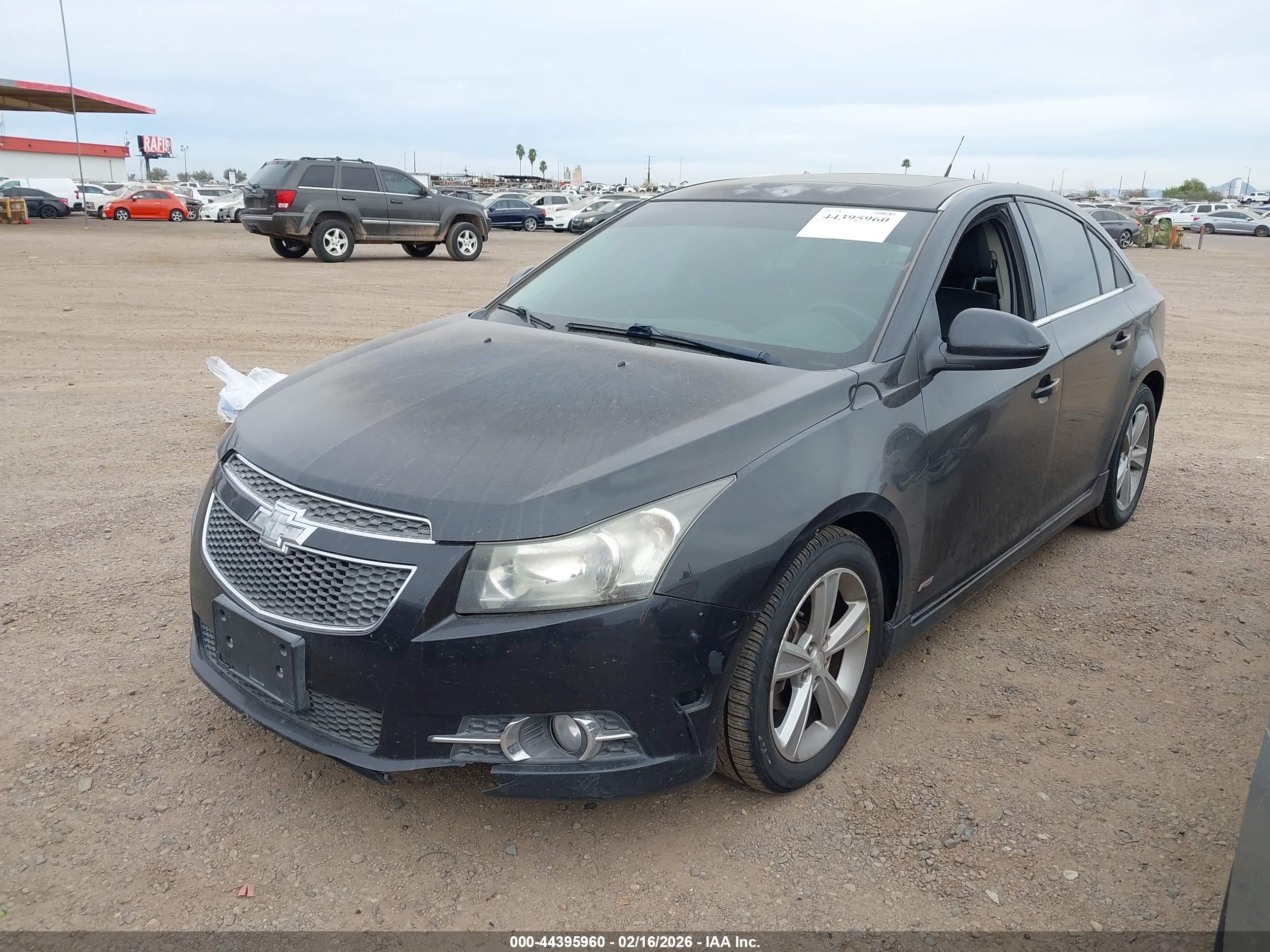 CHEVROLET CRUZE image 2