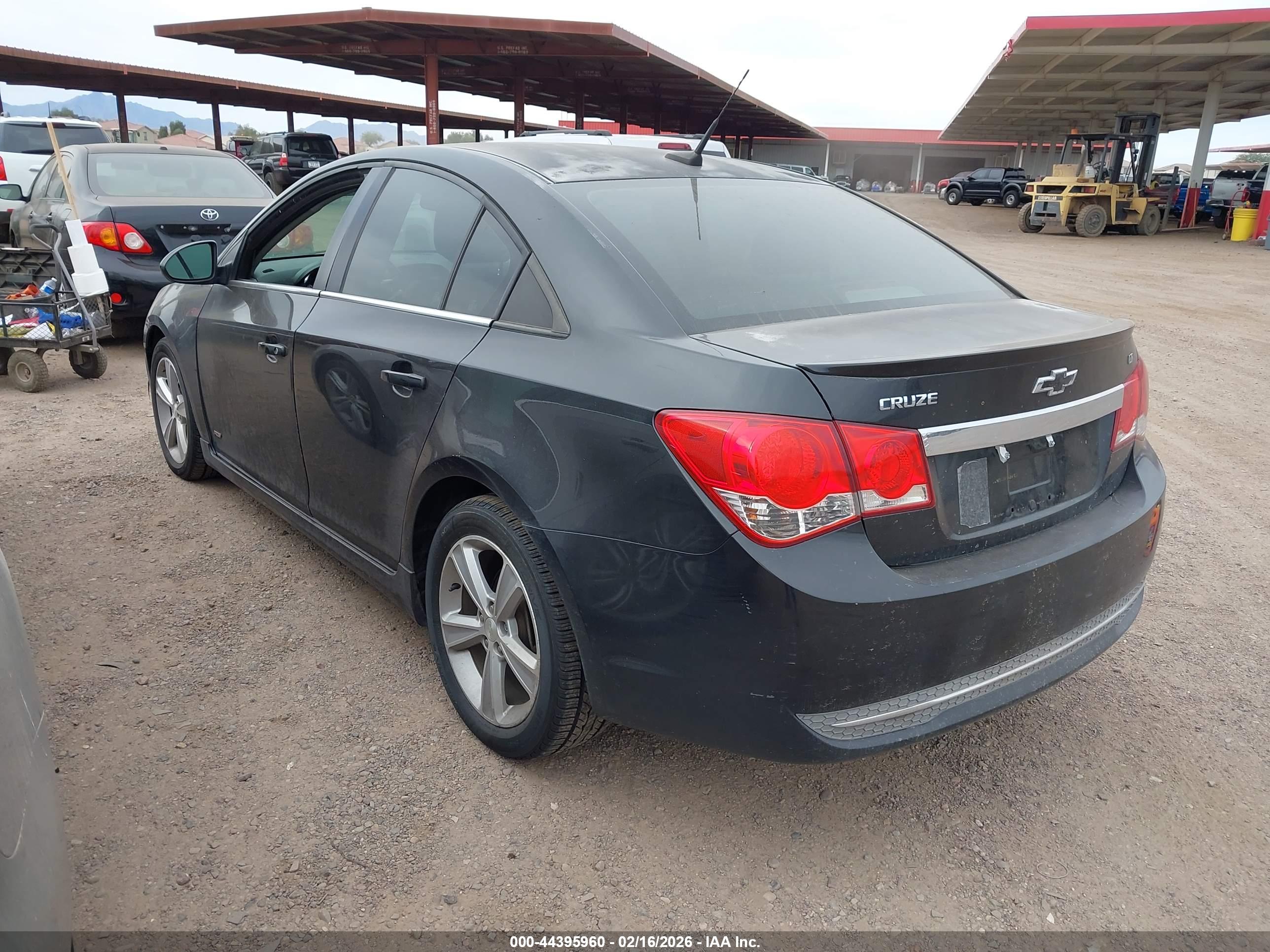 CHEVROLET CRUZE image 3