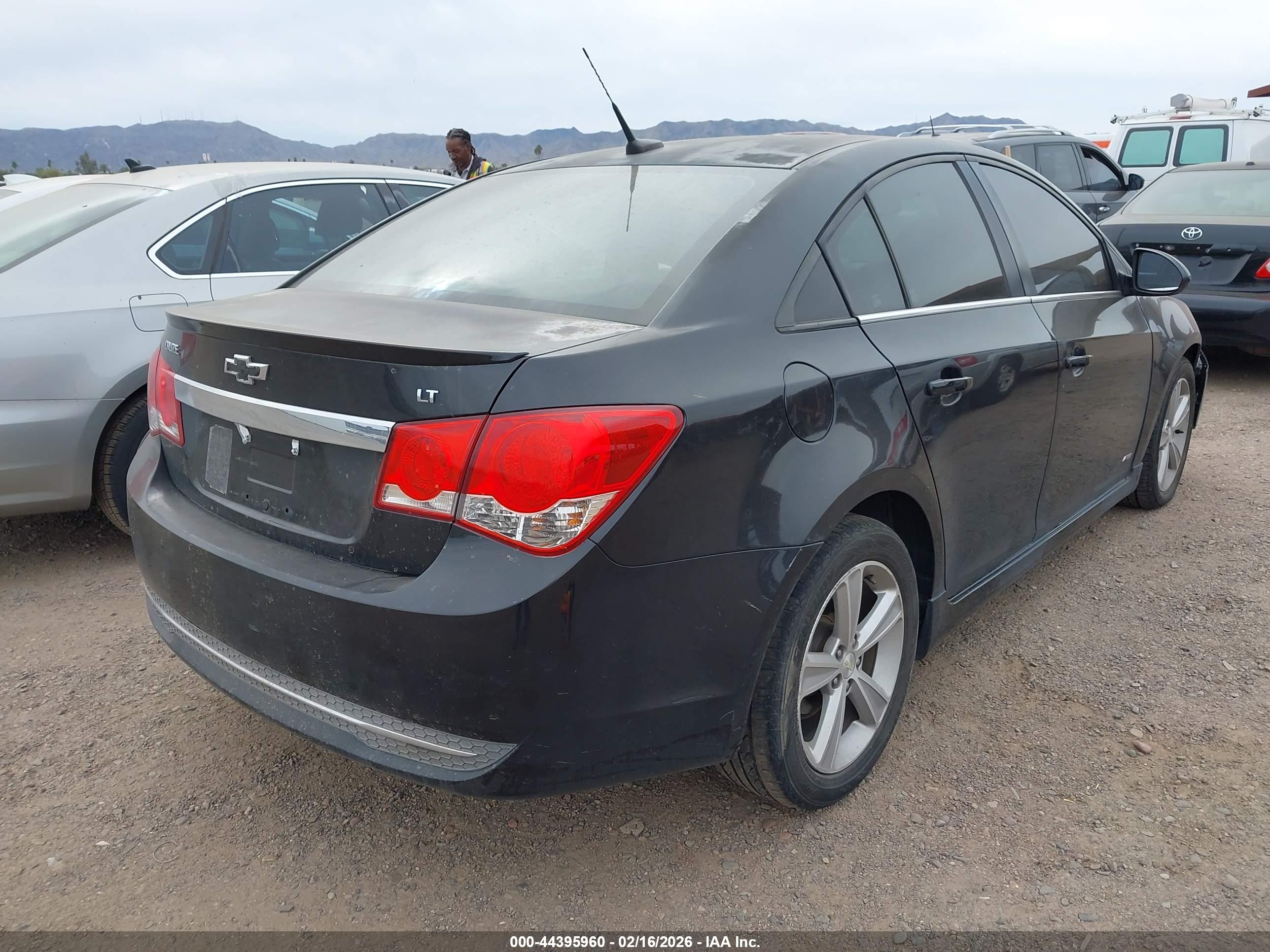 CHEVROLET CRUZE image 4