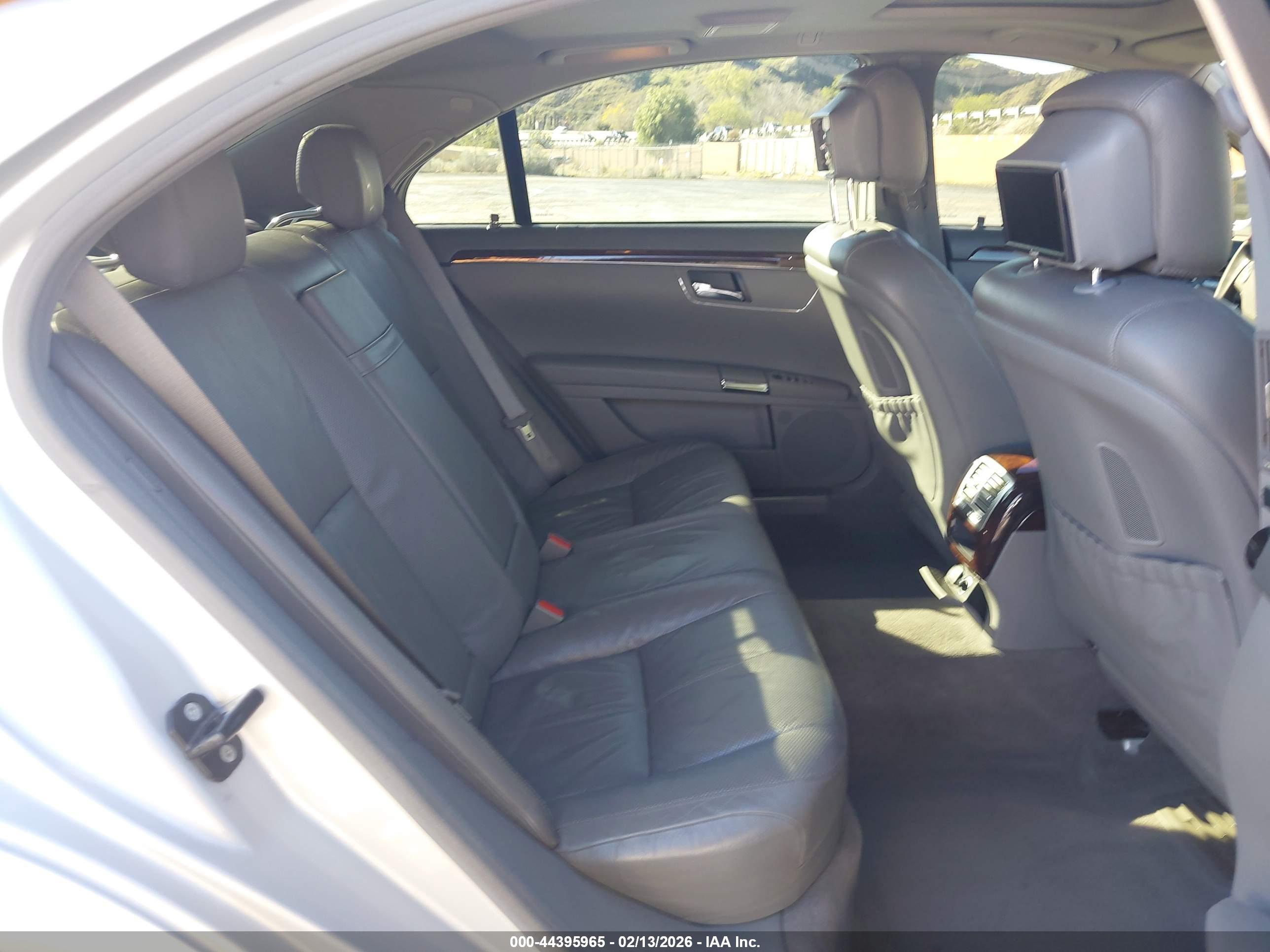MERCEDES-BENZ S image 8