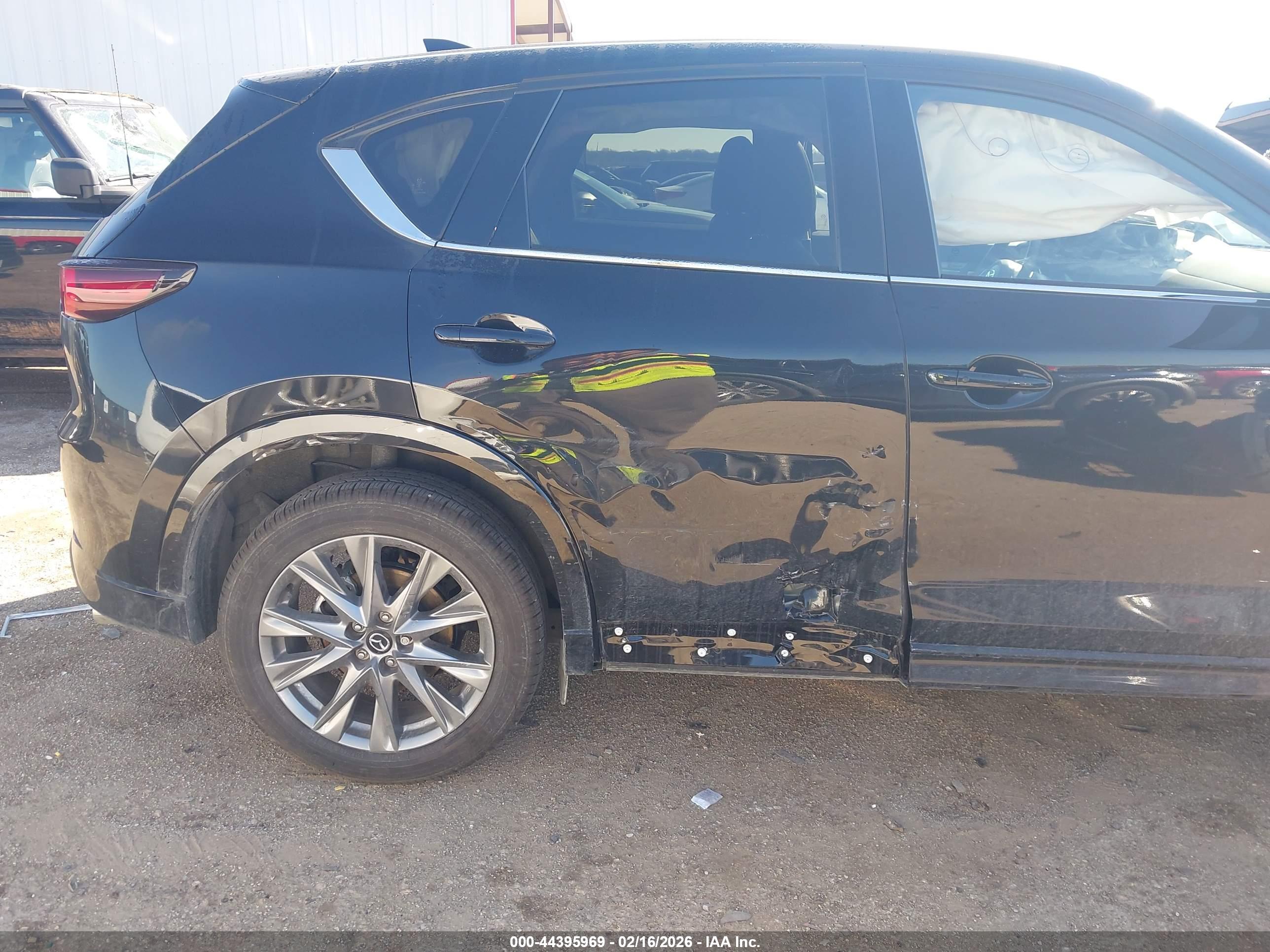 MAZDA CX-5 image 6