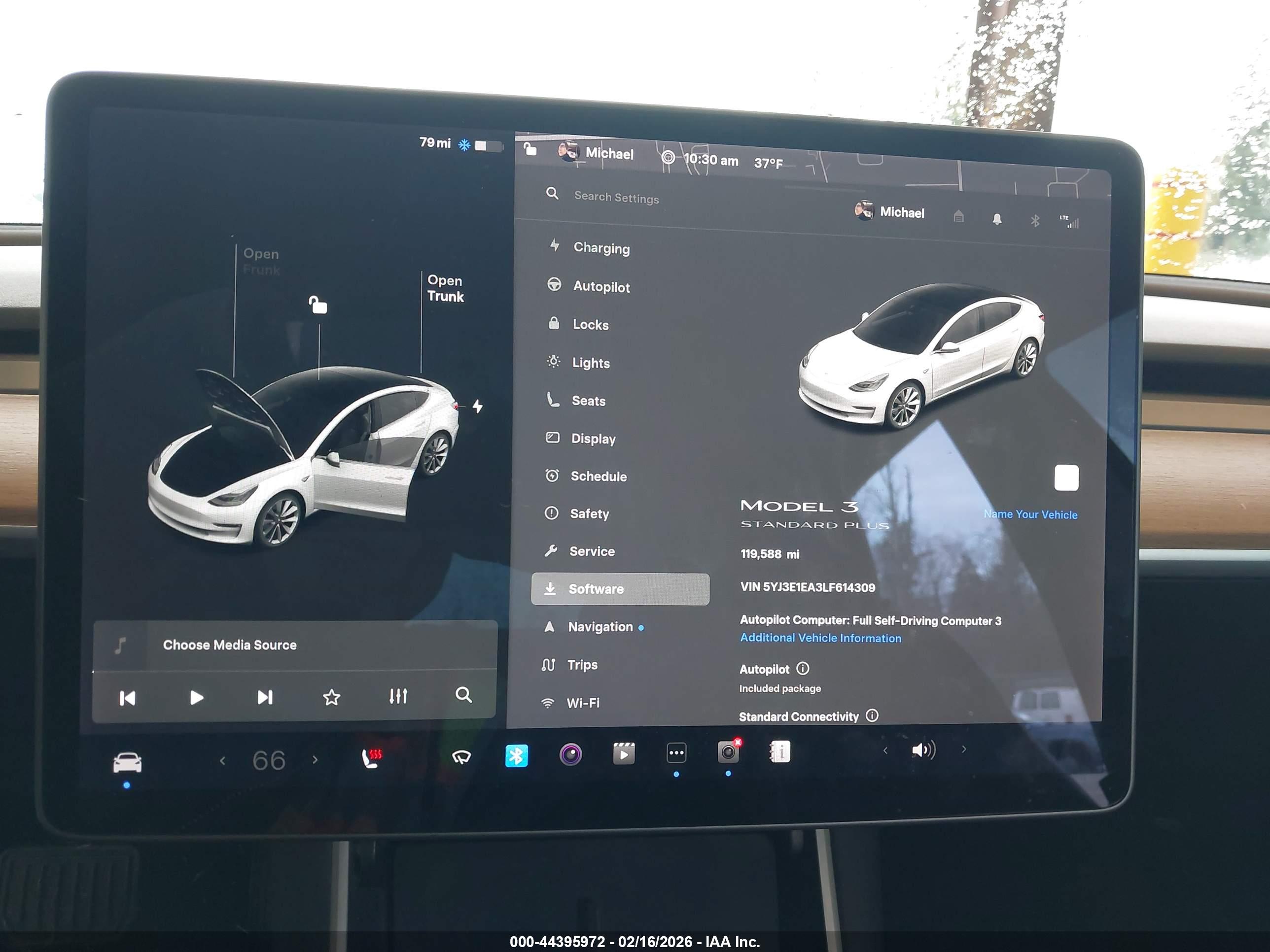 TESLA MODEL image 7