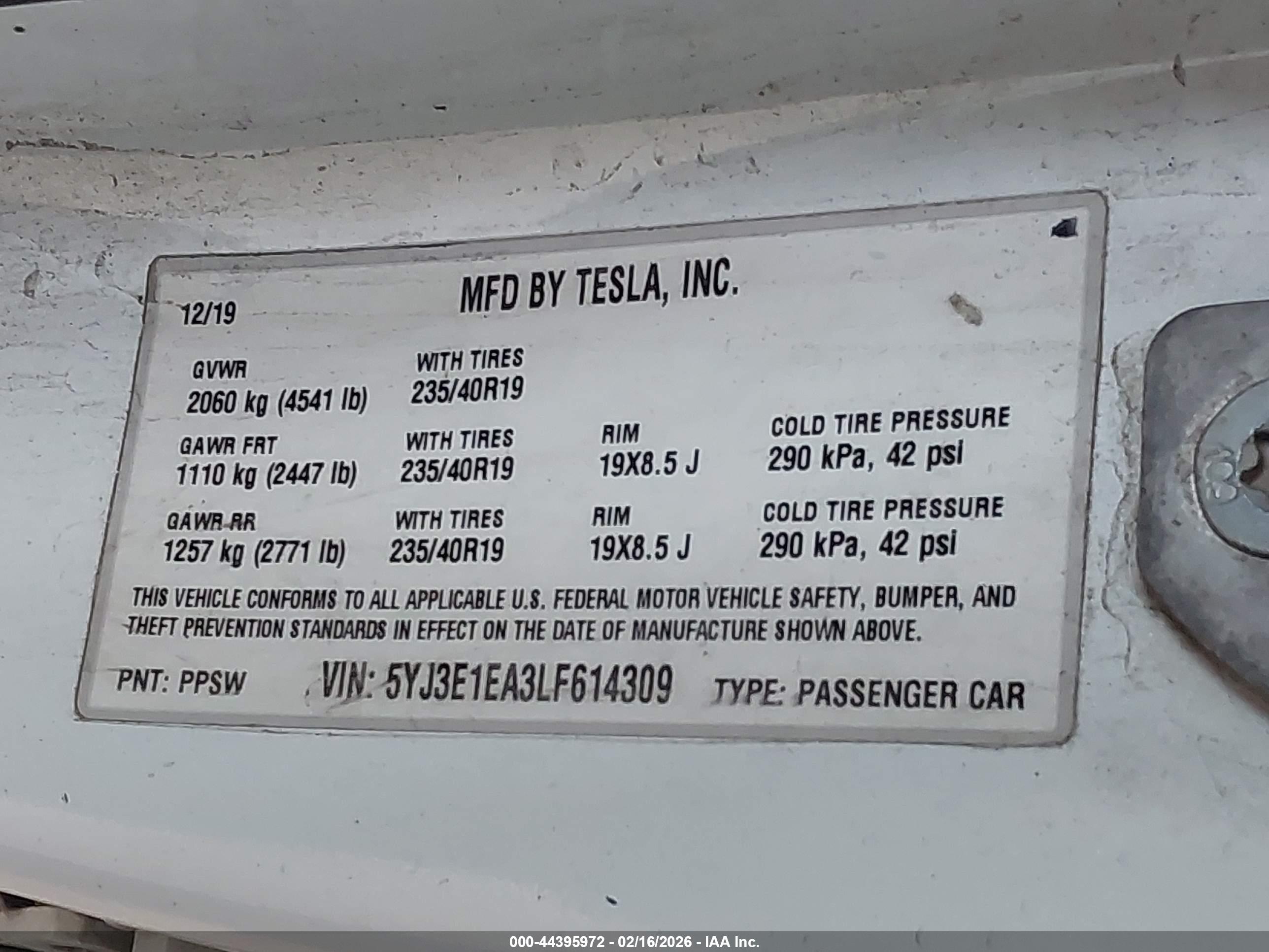 TESLA MODEL image 9