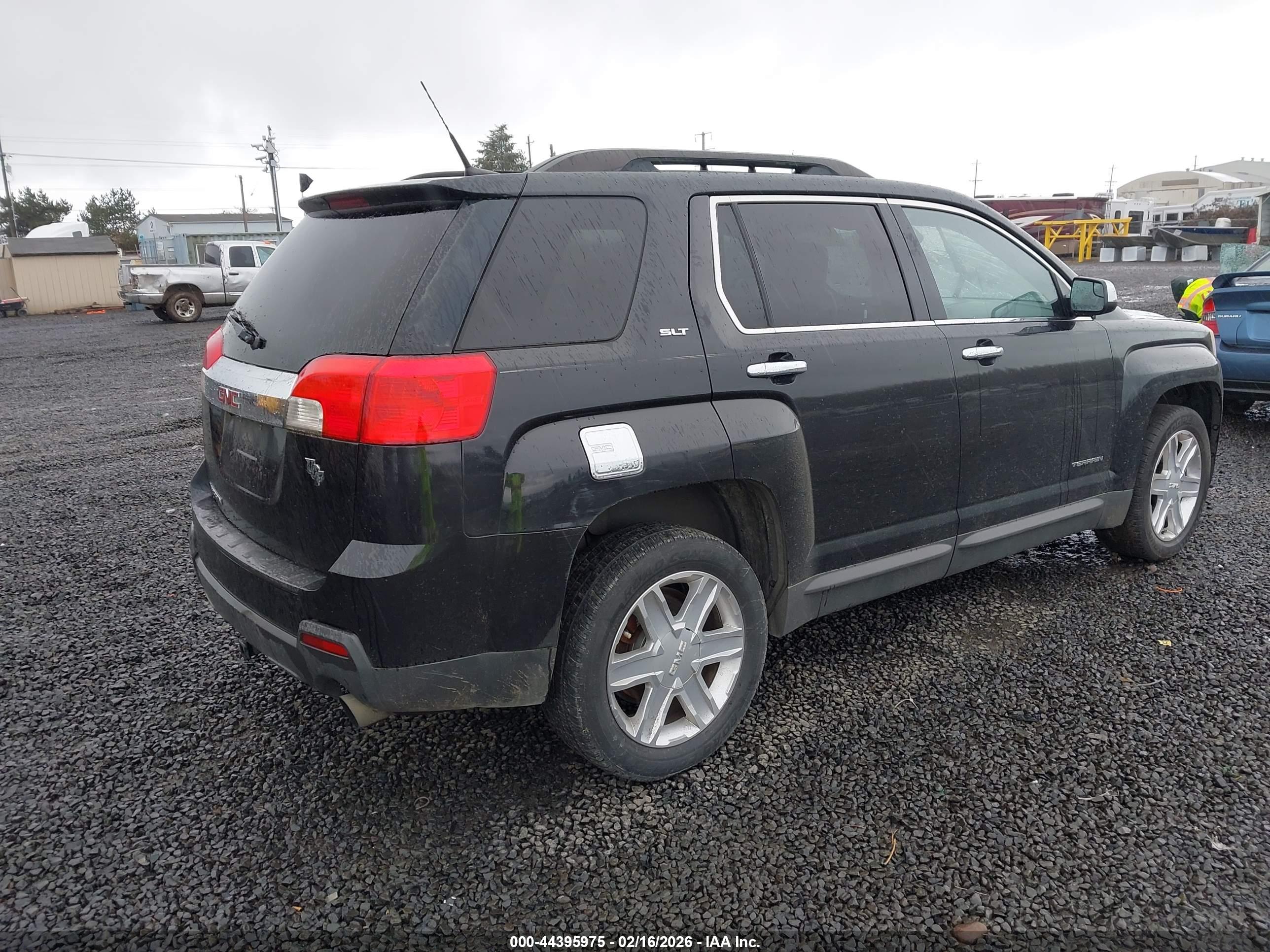 GMC TERRAIN image 4