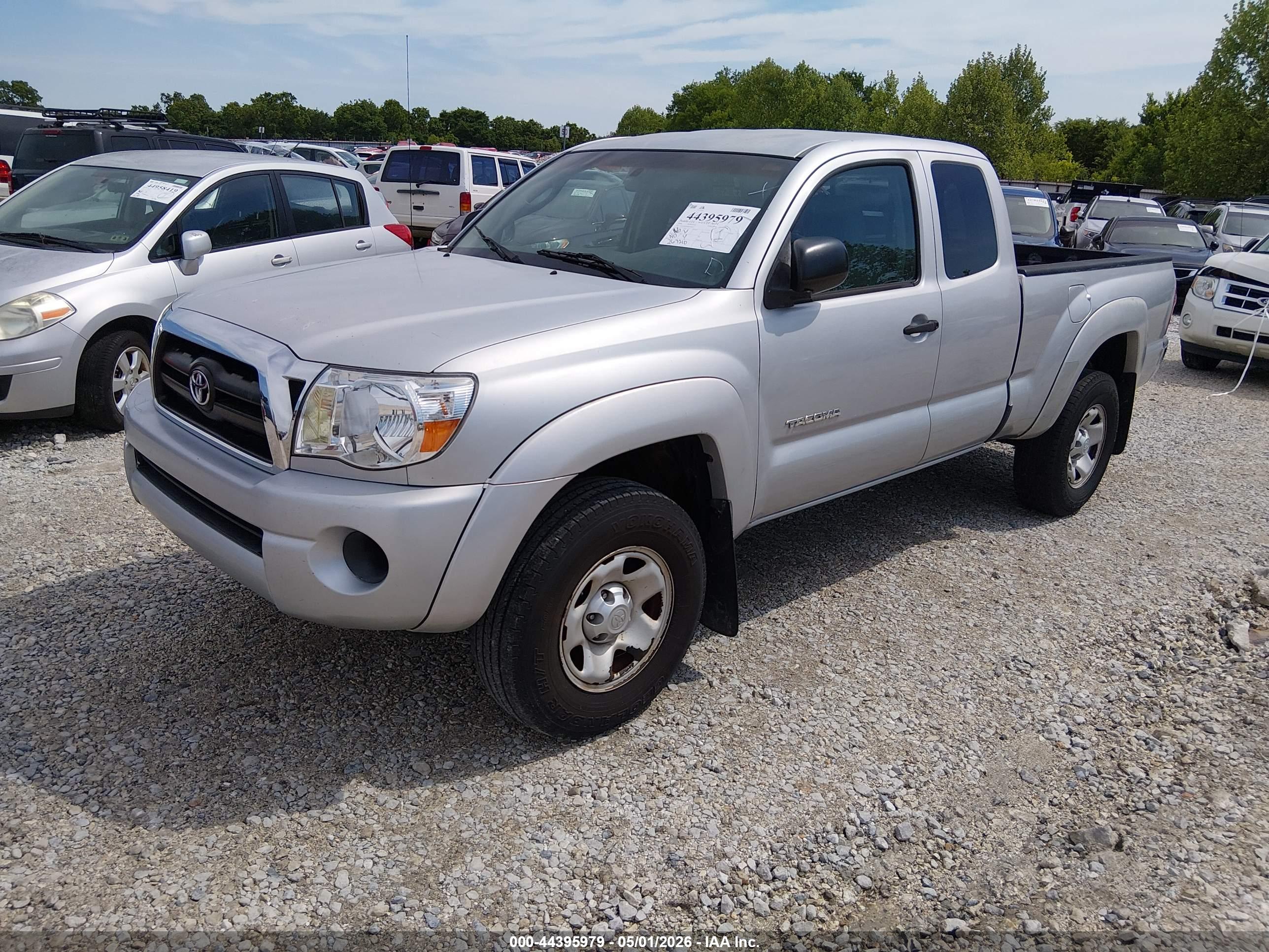 TOYOTA TACOMA image 2
