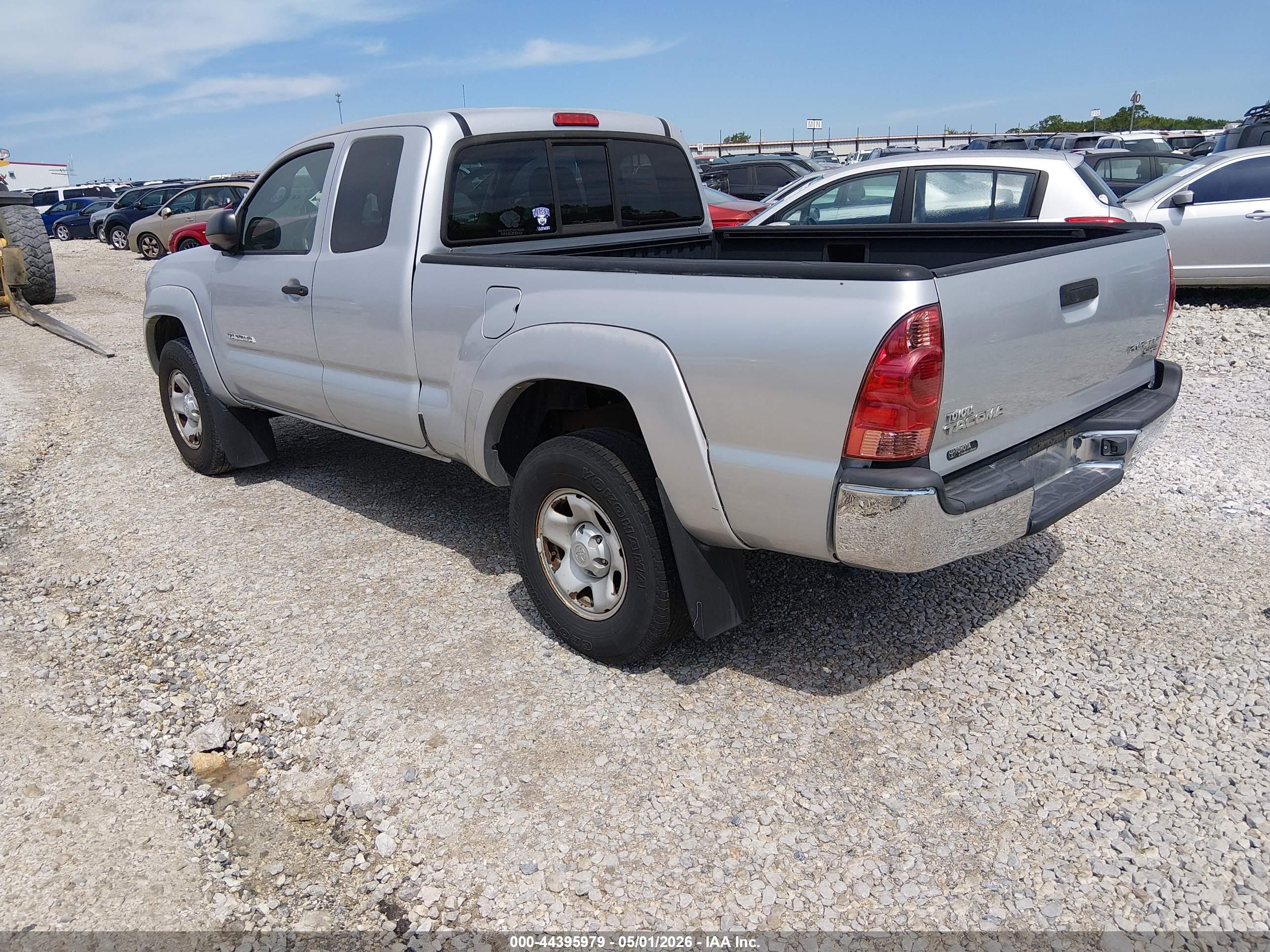 TOYOTA TACOMA image 3