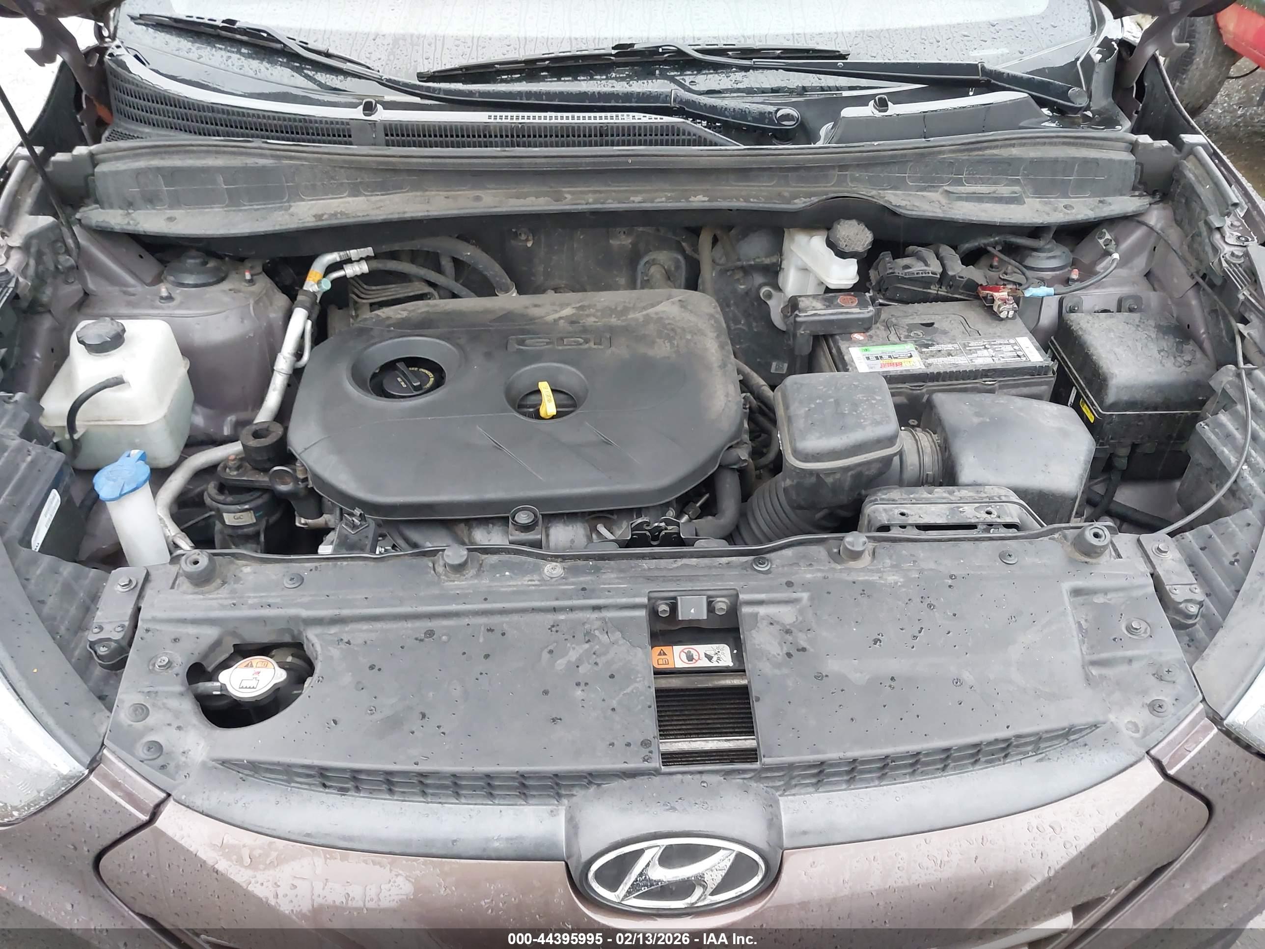 HYUNDAI TUCSON image 10
