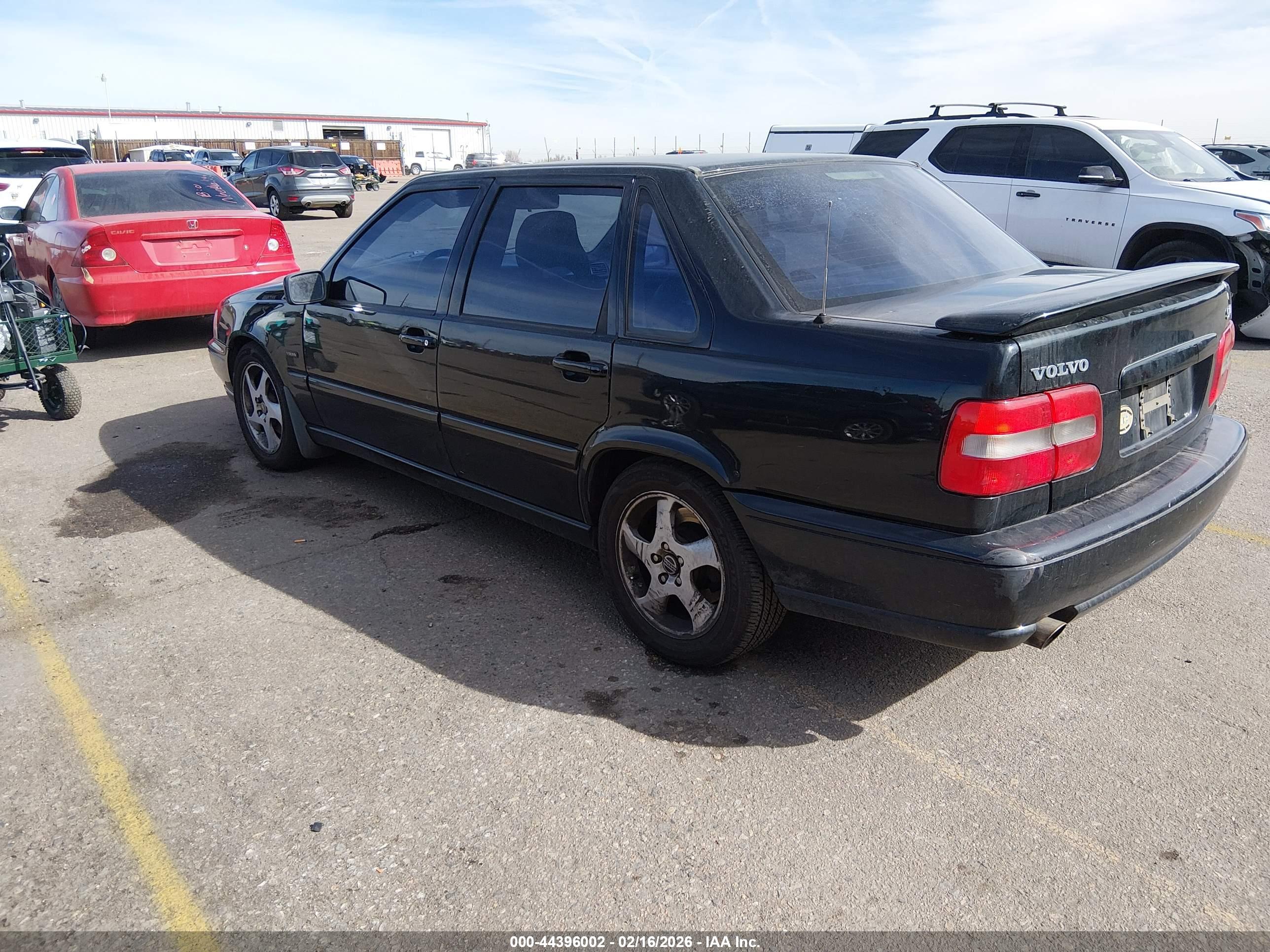 VOLVO S70 image 3