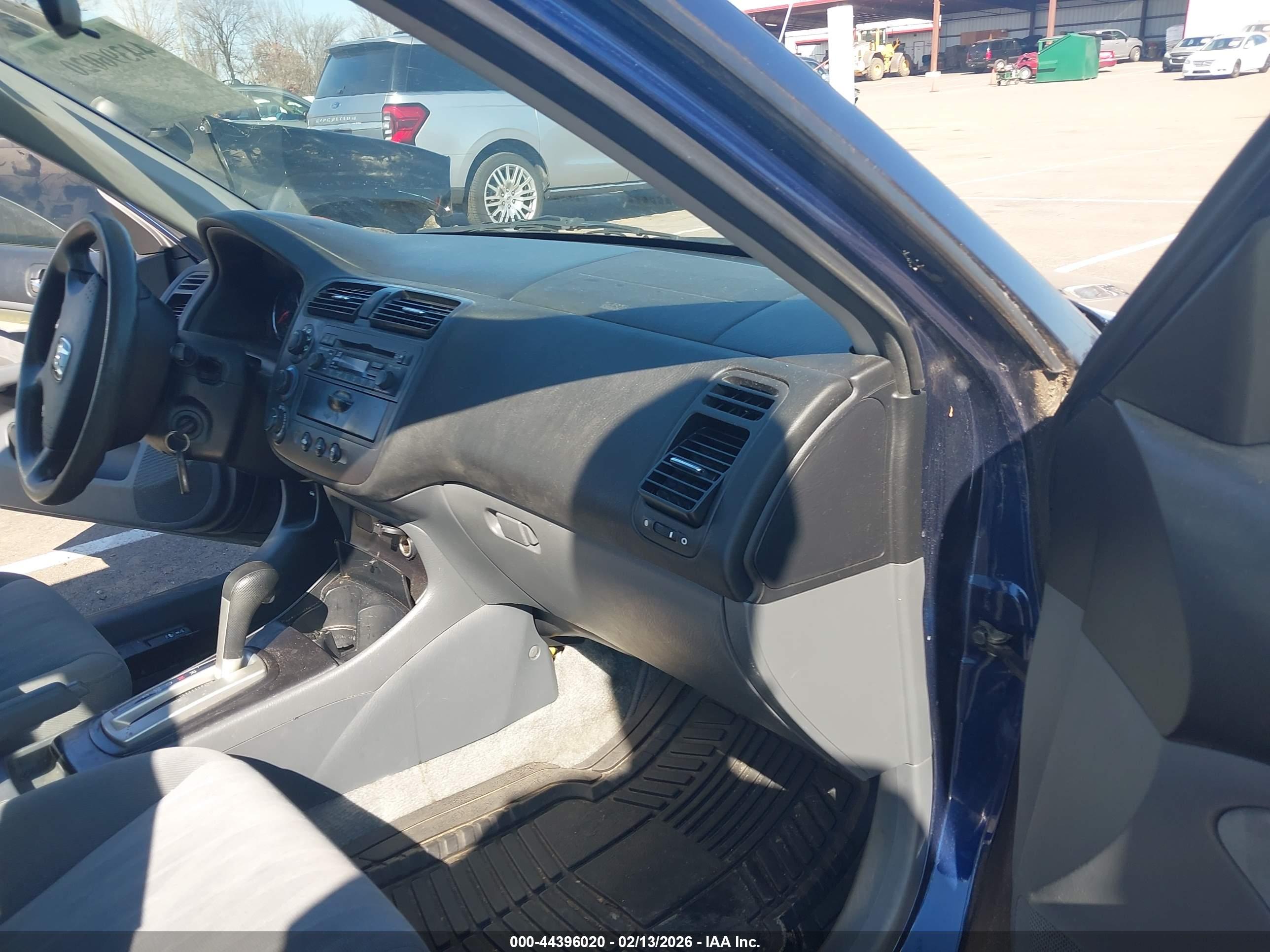 HONDA CIVIC image 5