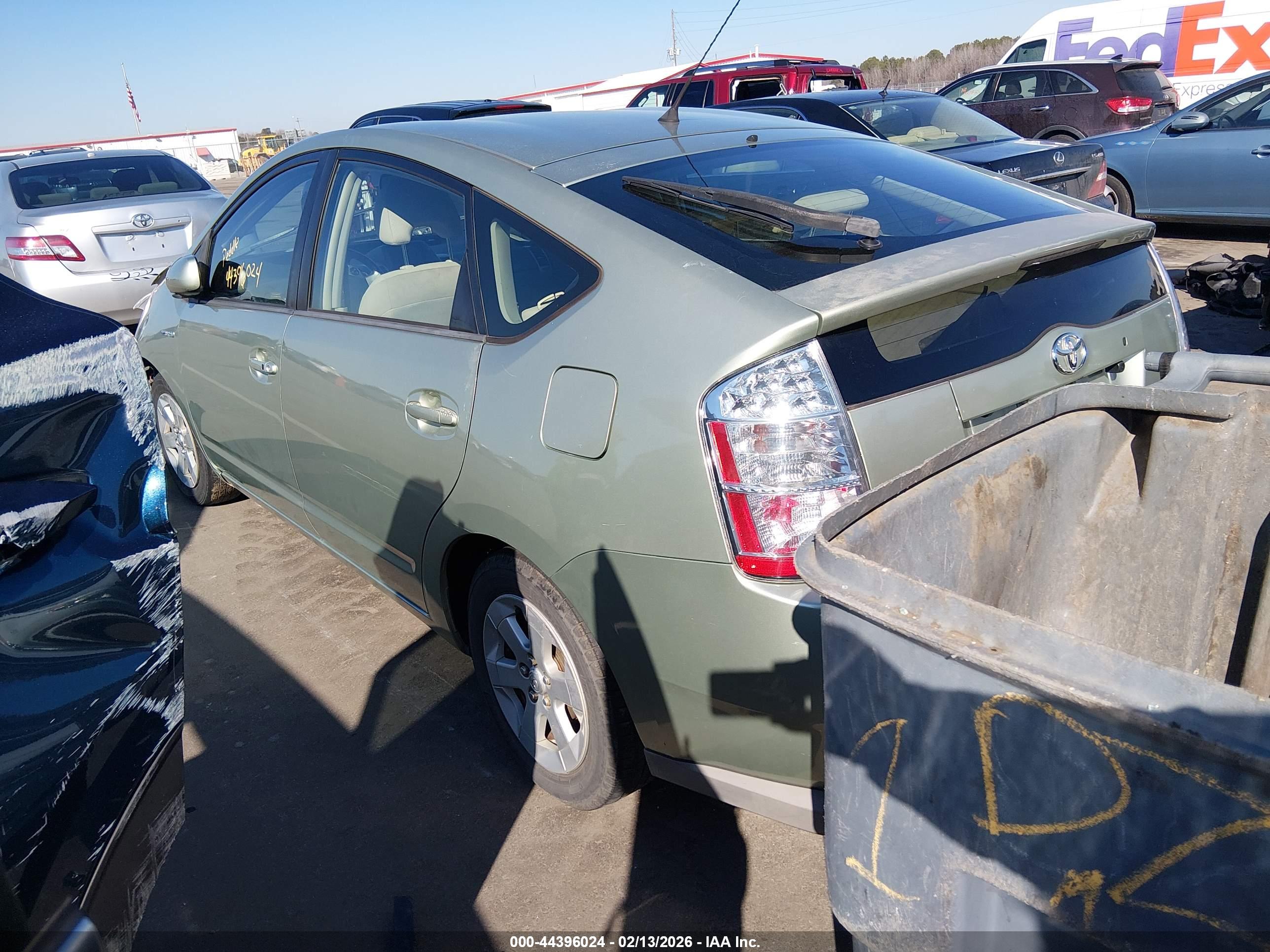 TOYOTA PRIUS image 3
