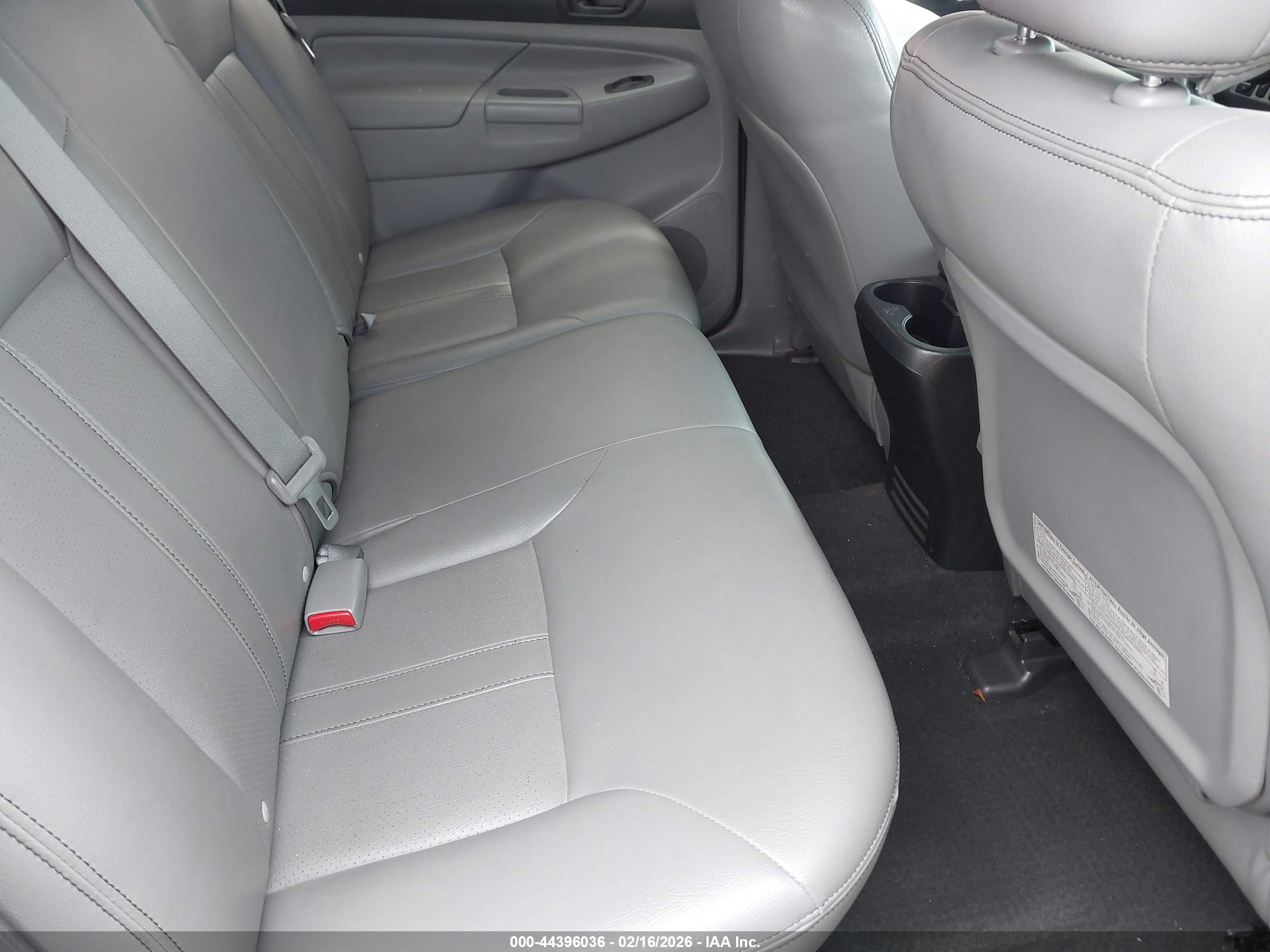 TOYOTA TACOMA image 8