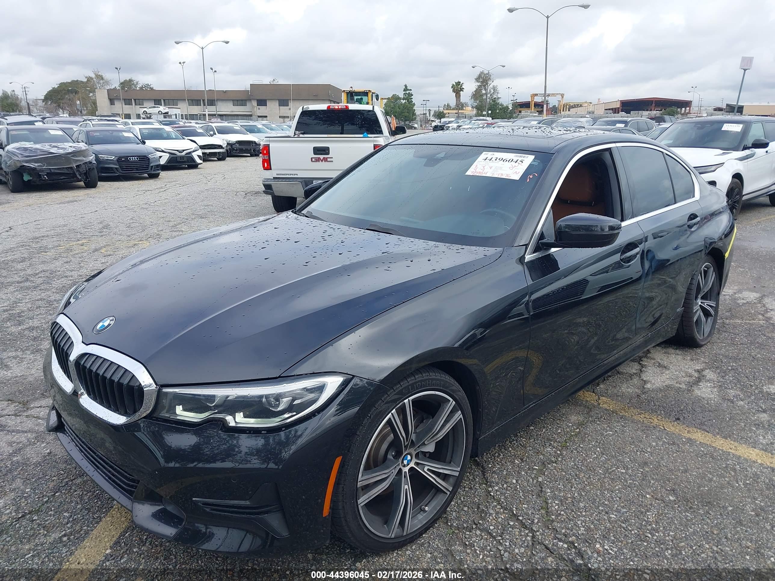 BMW 330I image 2