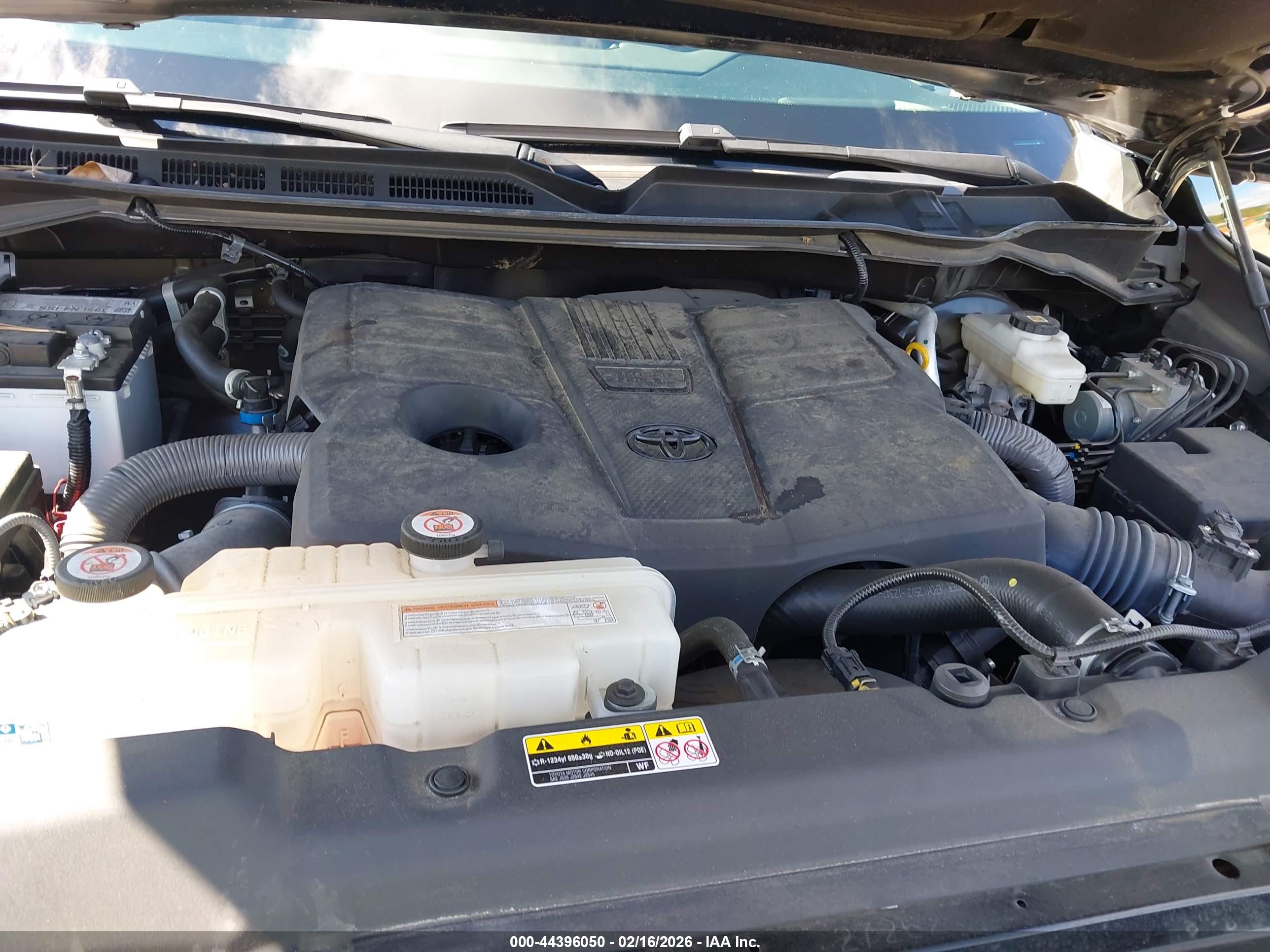 TOYOTA TUNDRA image 10