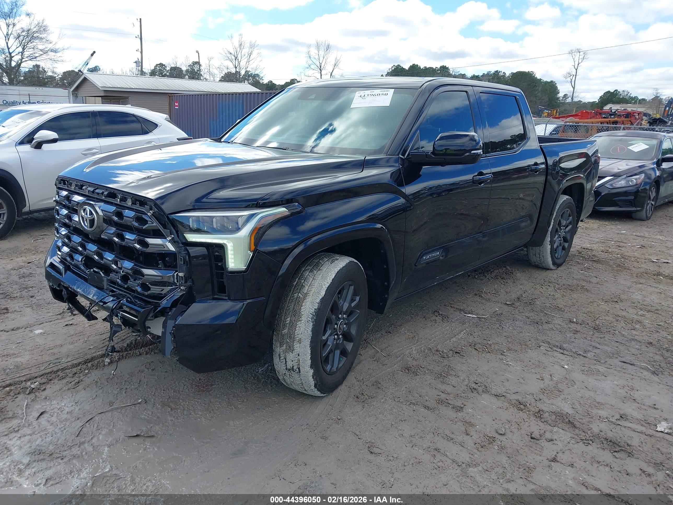 TOYOTA TUNDRA image 2