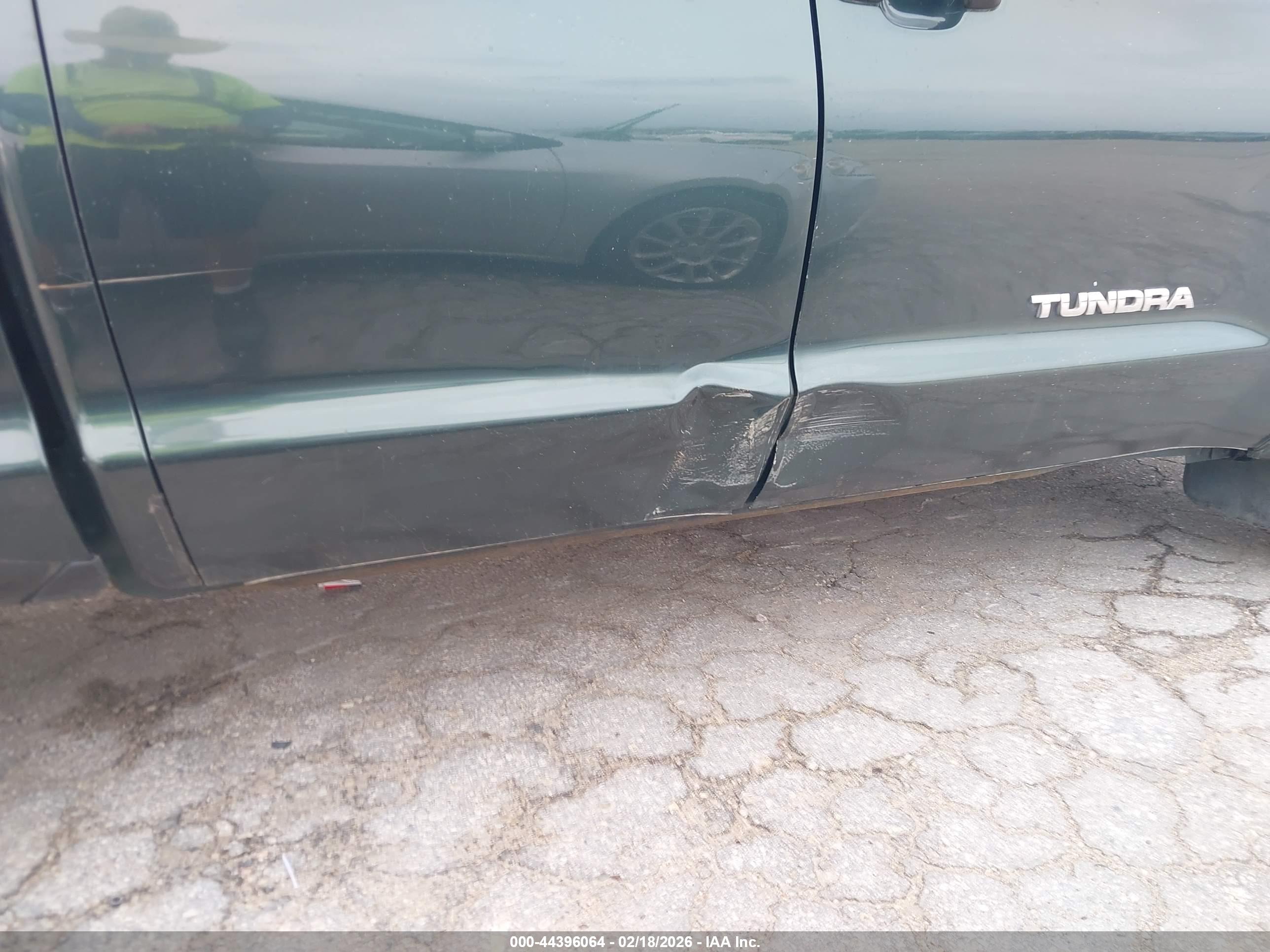 TOYOTA TUNDRA image 6