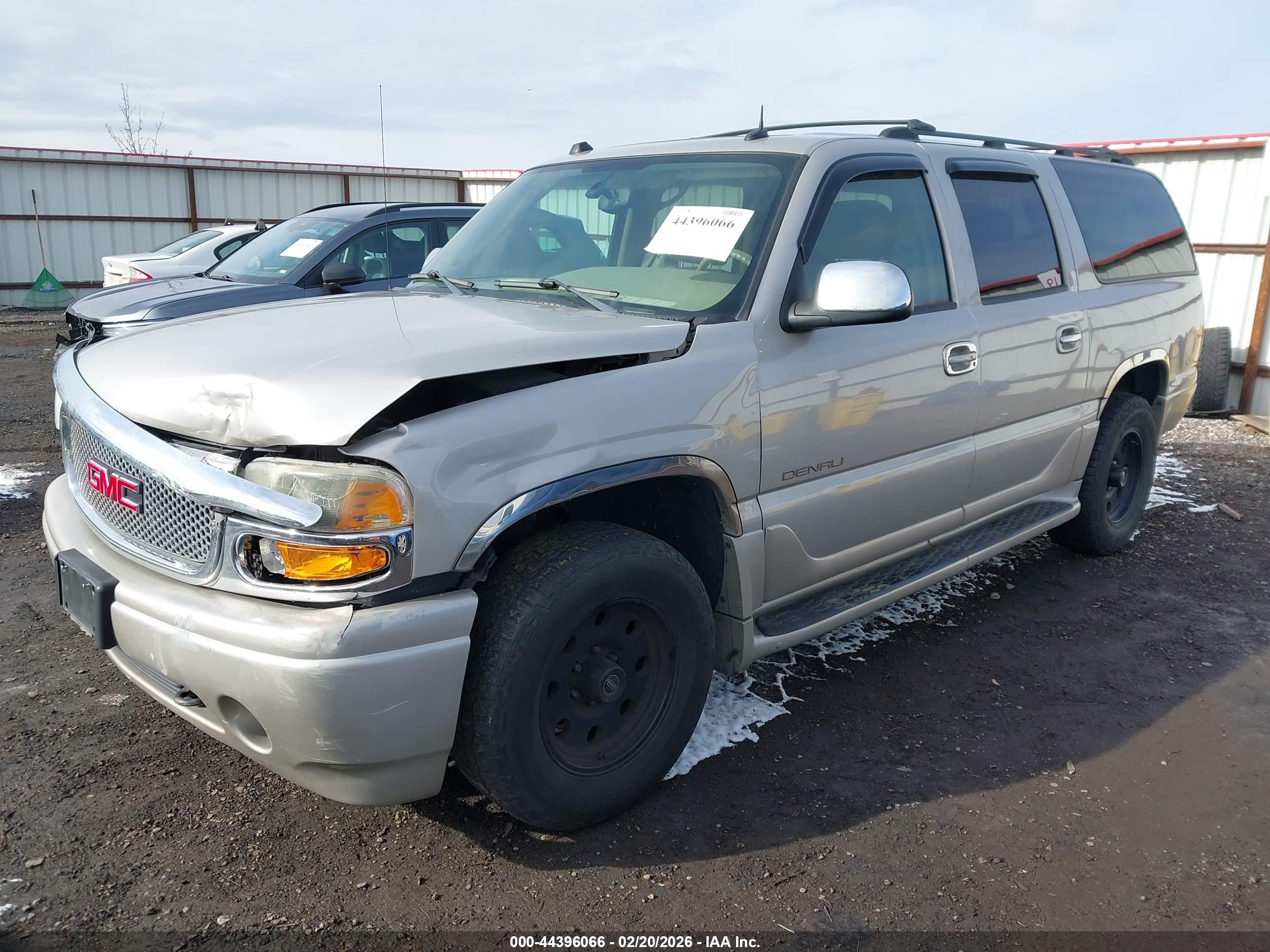 GMC YUKON image 2