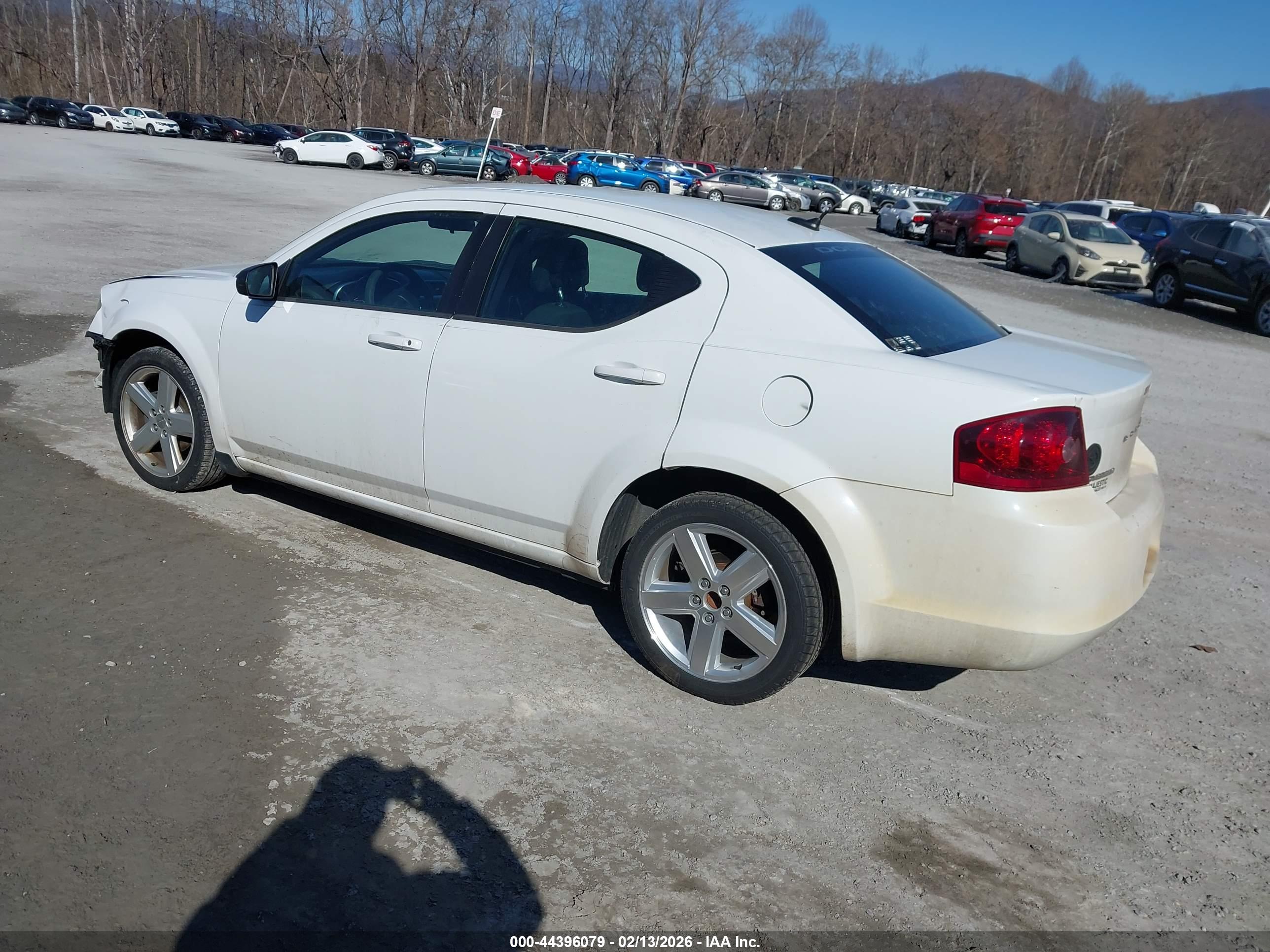 DODGE AVENGER image 3