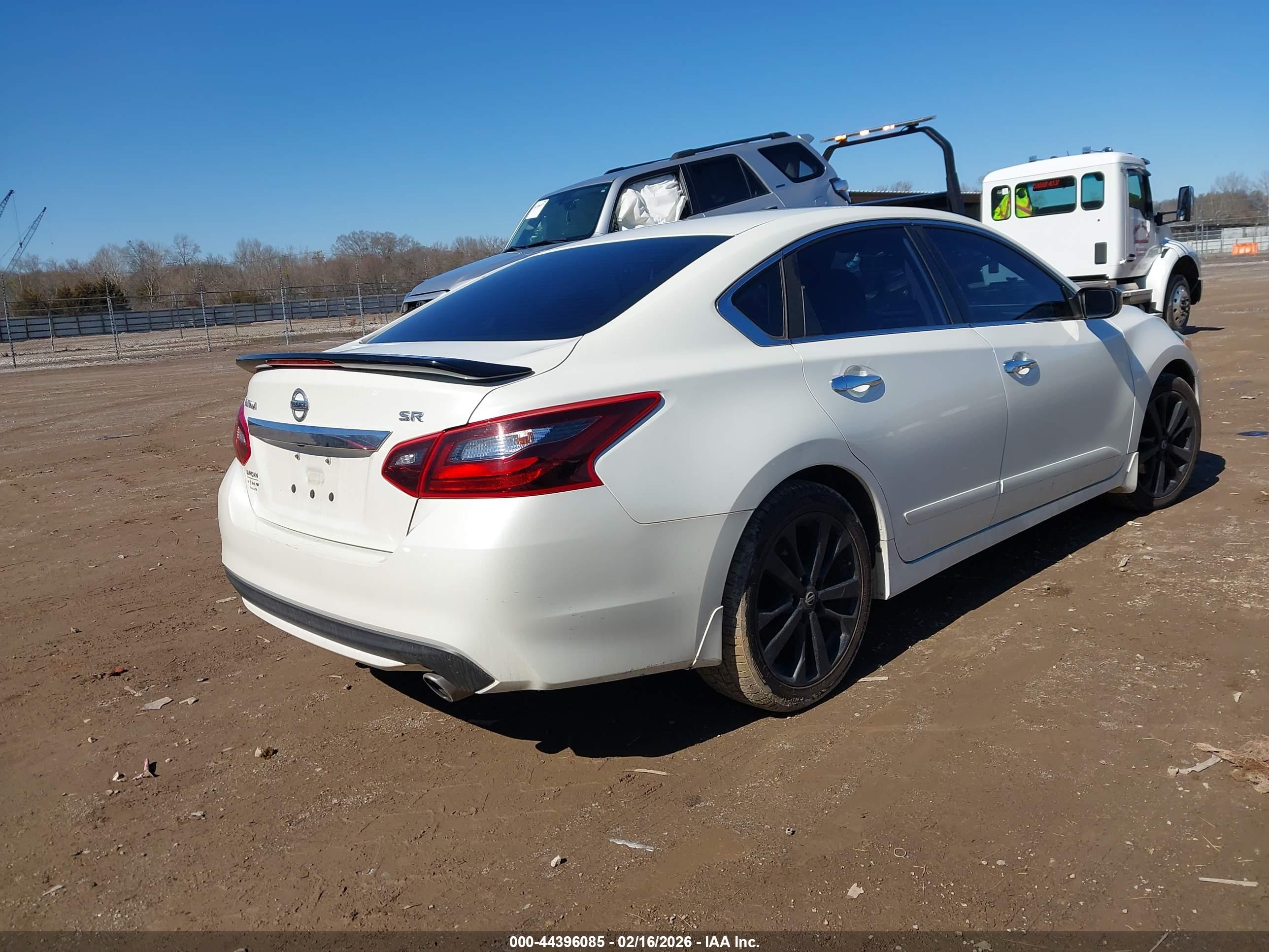 NISSAN ALTIMA image 4