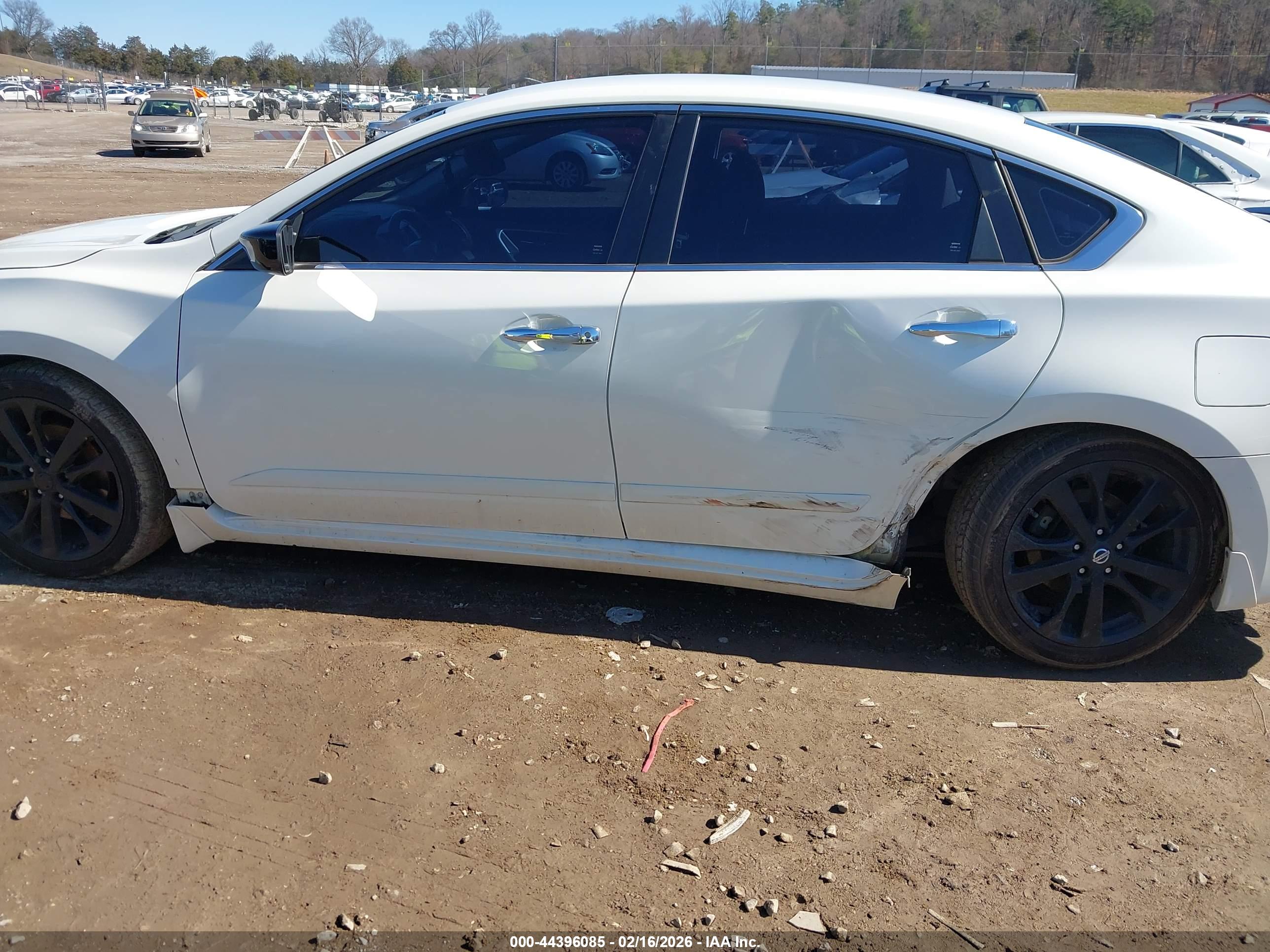 NISSAN ALTIMA image 6