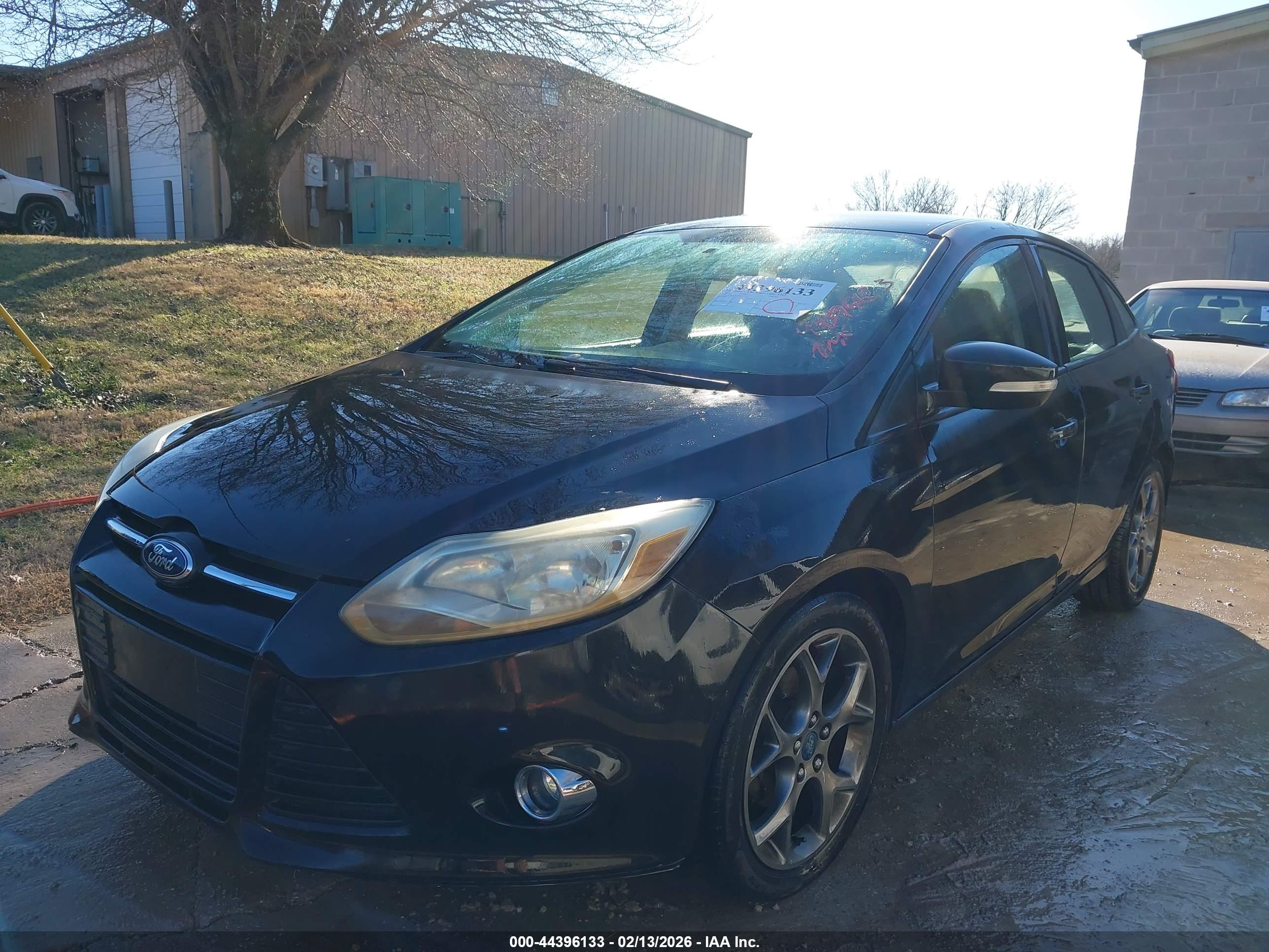 FORD FOCUS image 2
