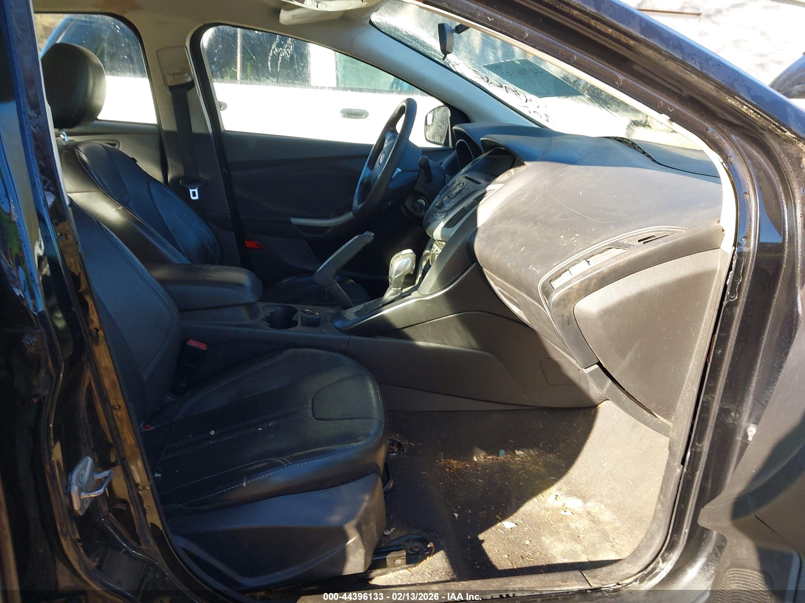 FORD FOCUS image 5