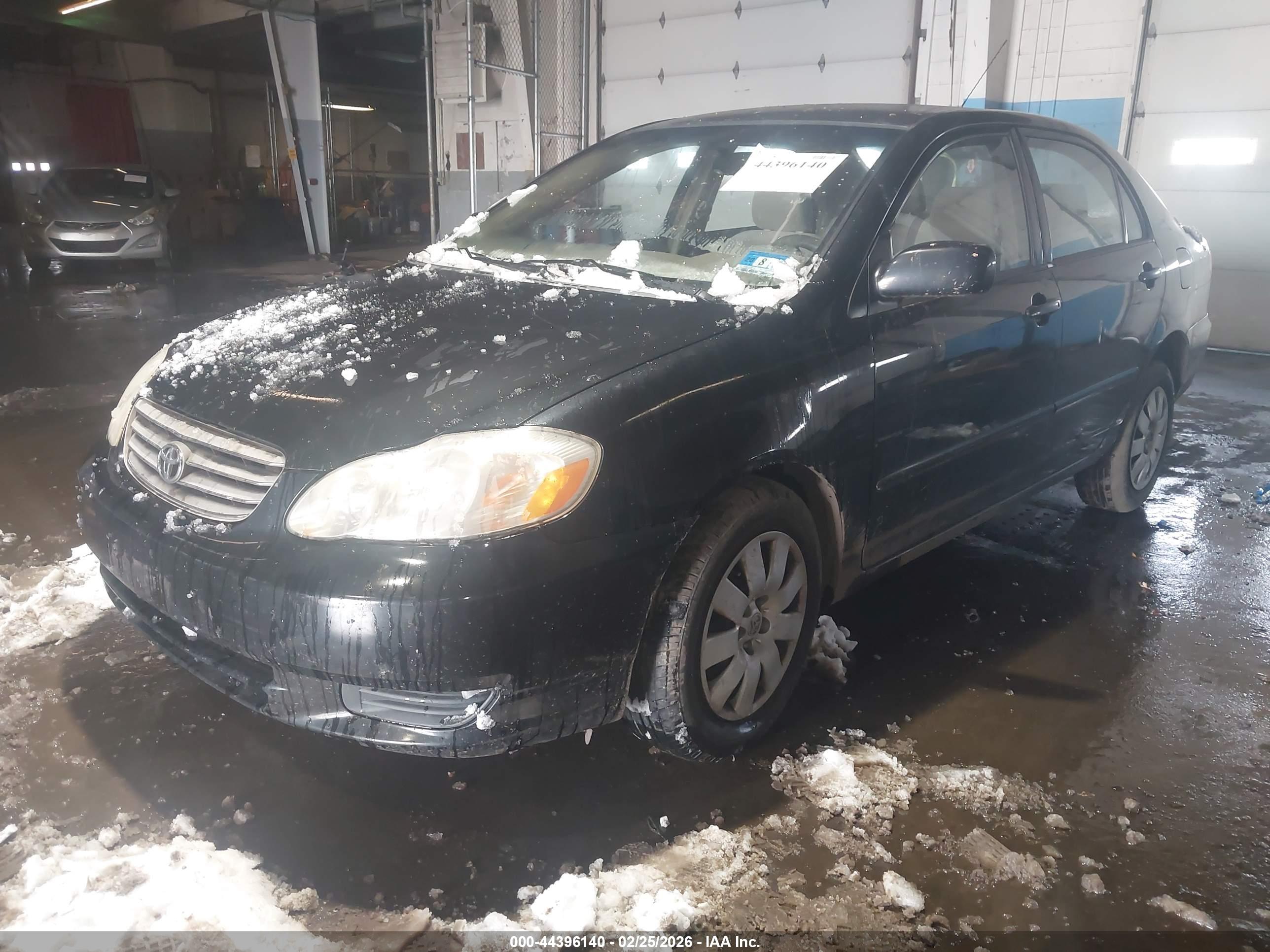 TOYOTA COROLLA image 2