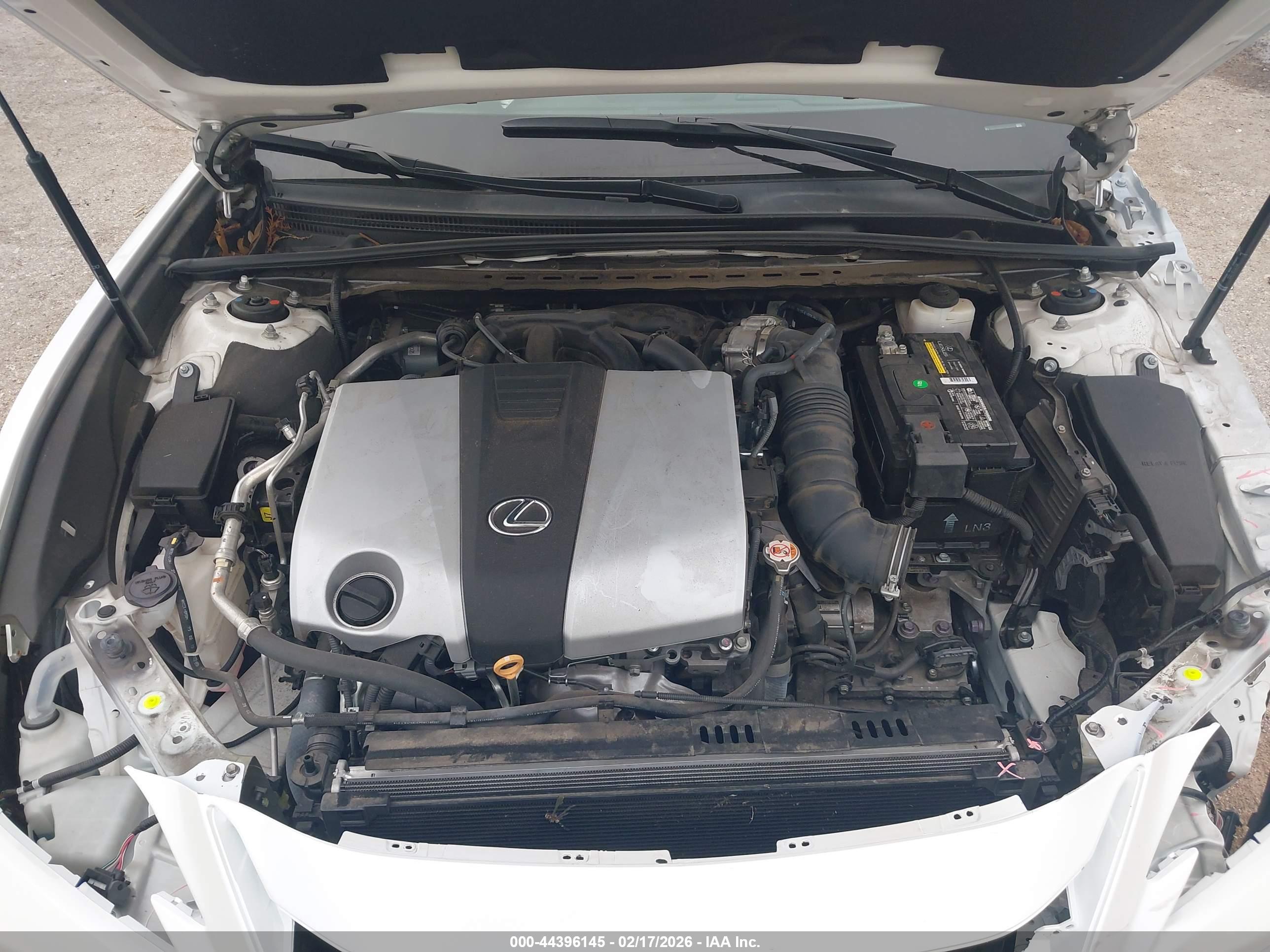 LEXUS ES image 10