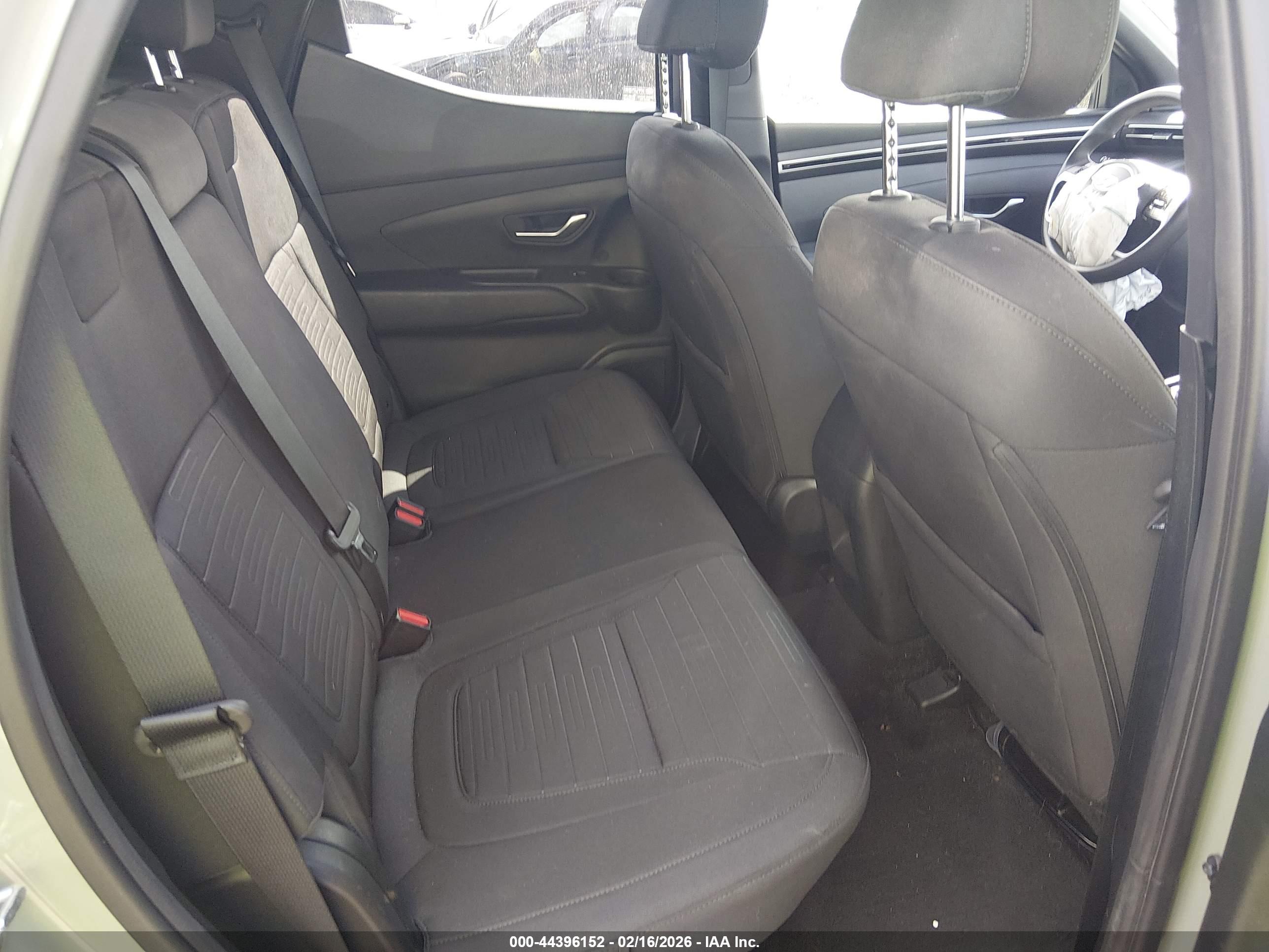 HYUNDAI SANTA image 8