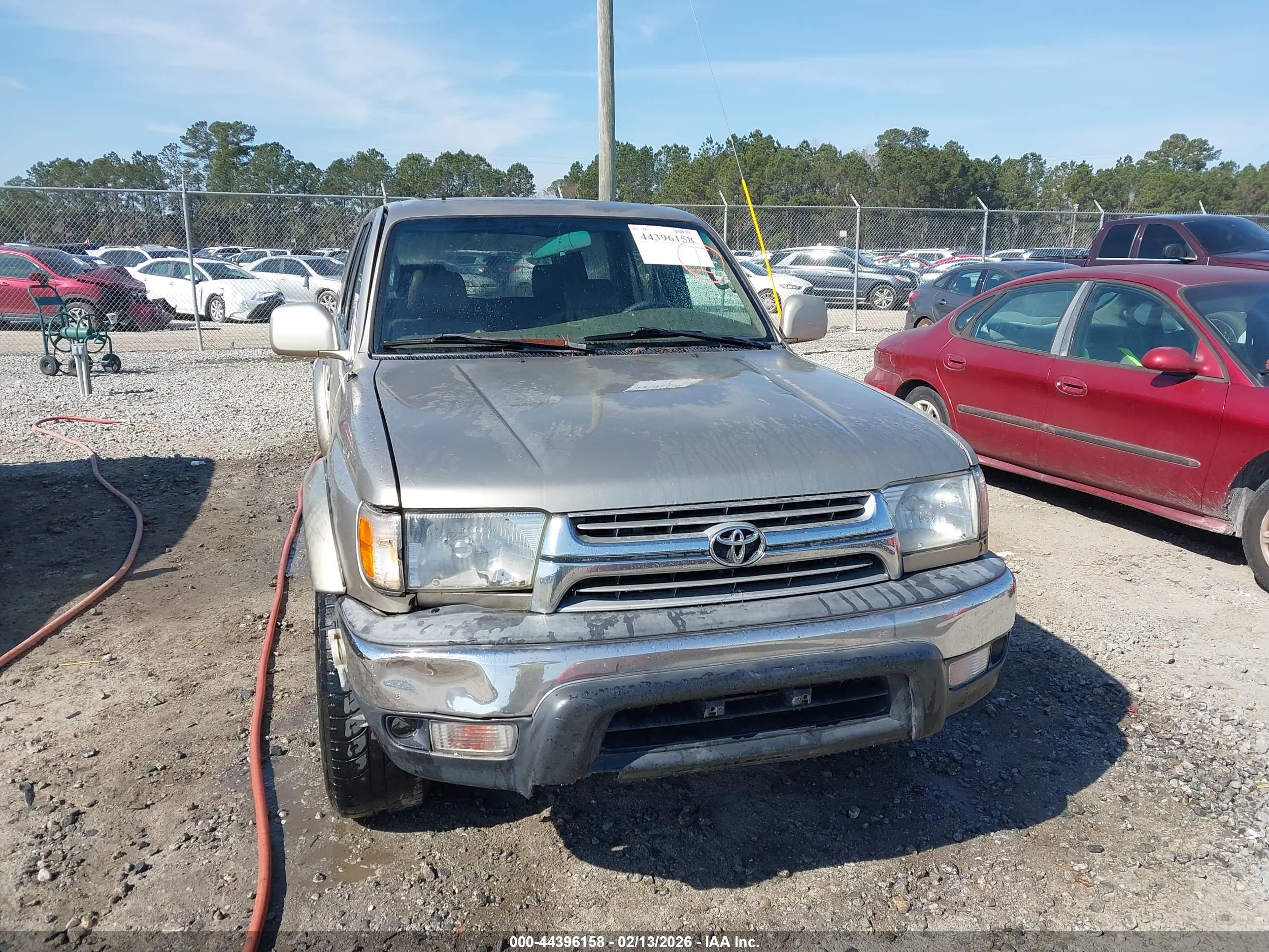 TOYOTA 4RUNNER image 6