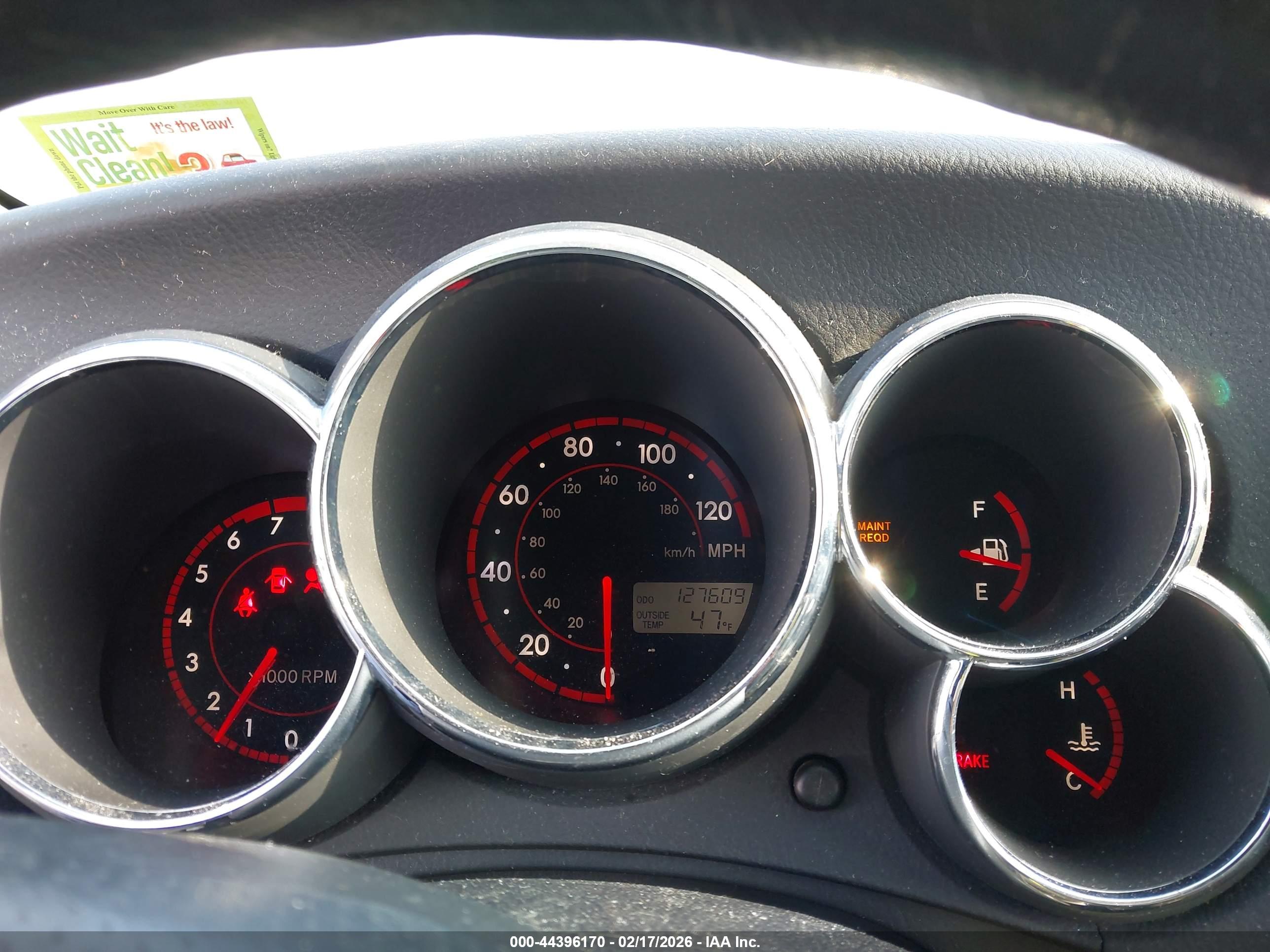 TOYOTA MATRIX image 7