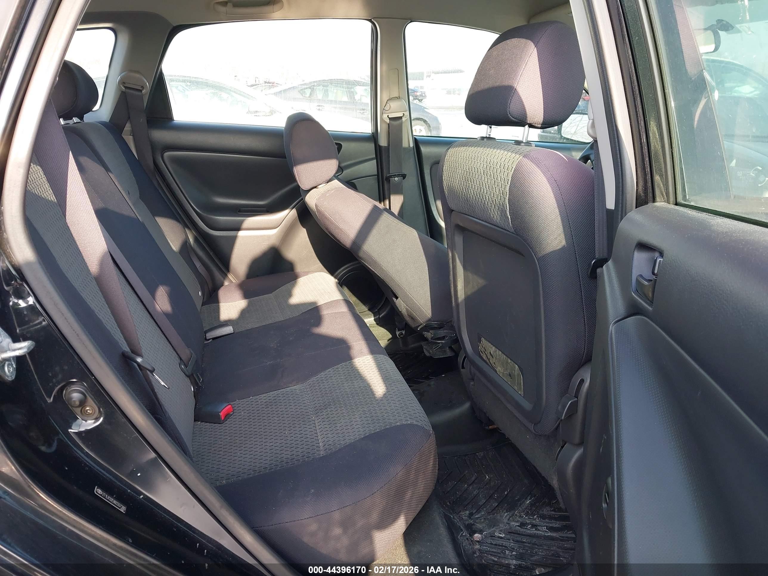TOYOTA MATRIX image 8