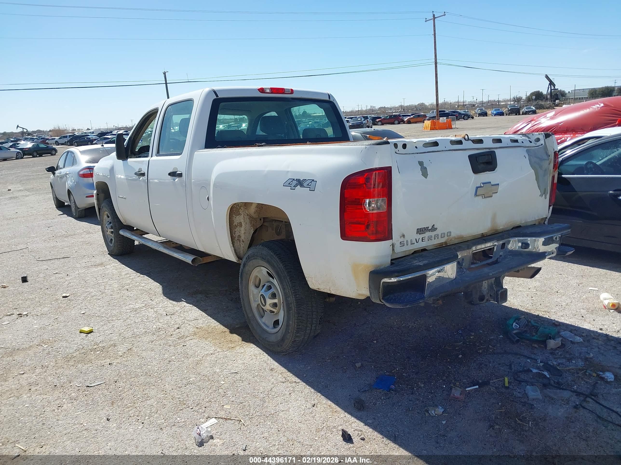 CHEVROLET SILVERADO image 3