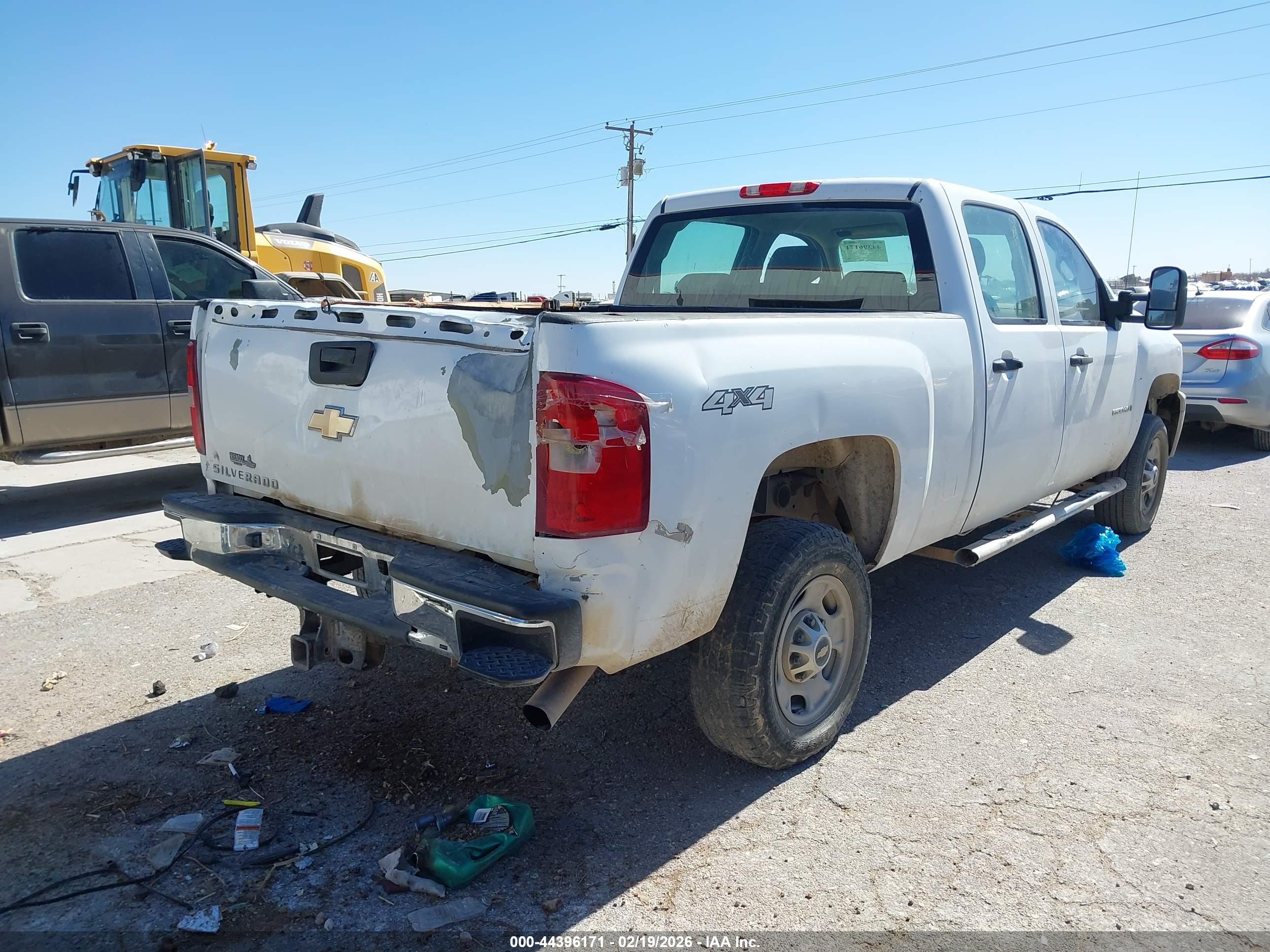 CHEVROLET SILVERADO image 4