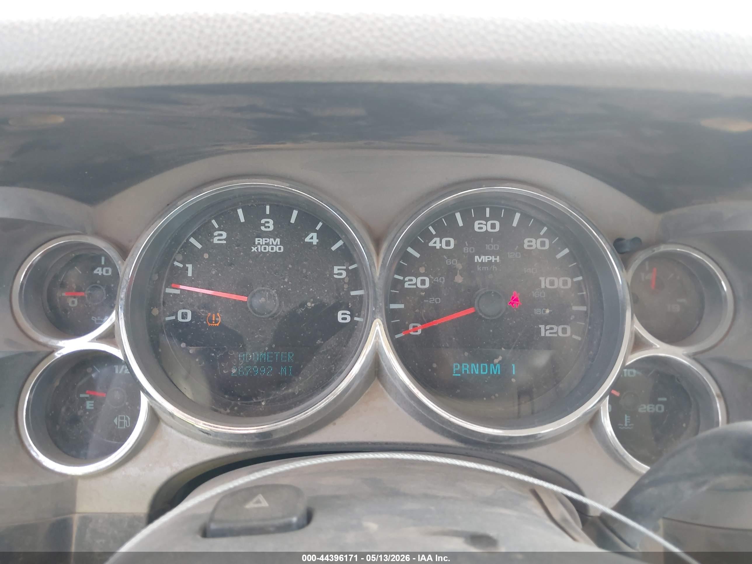 CHEVROLET SILVERADO image 7