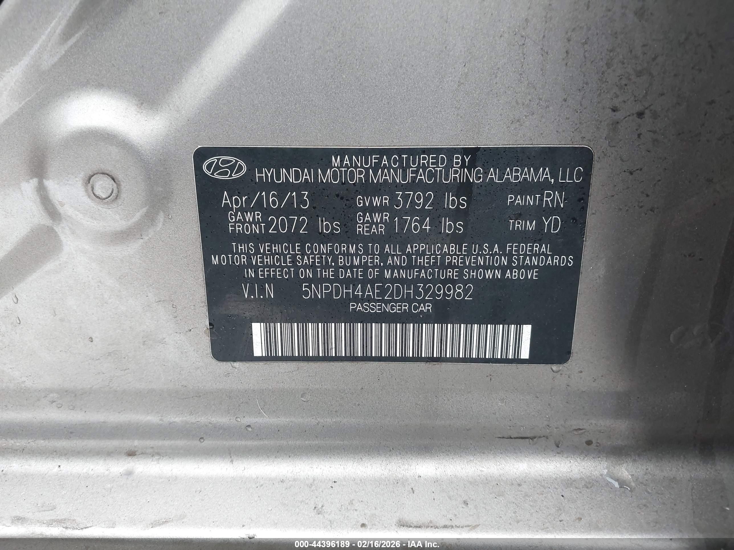 HYUNDAI ELANTRA image 9