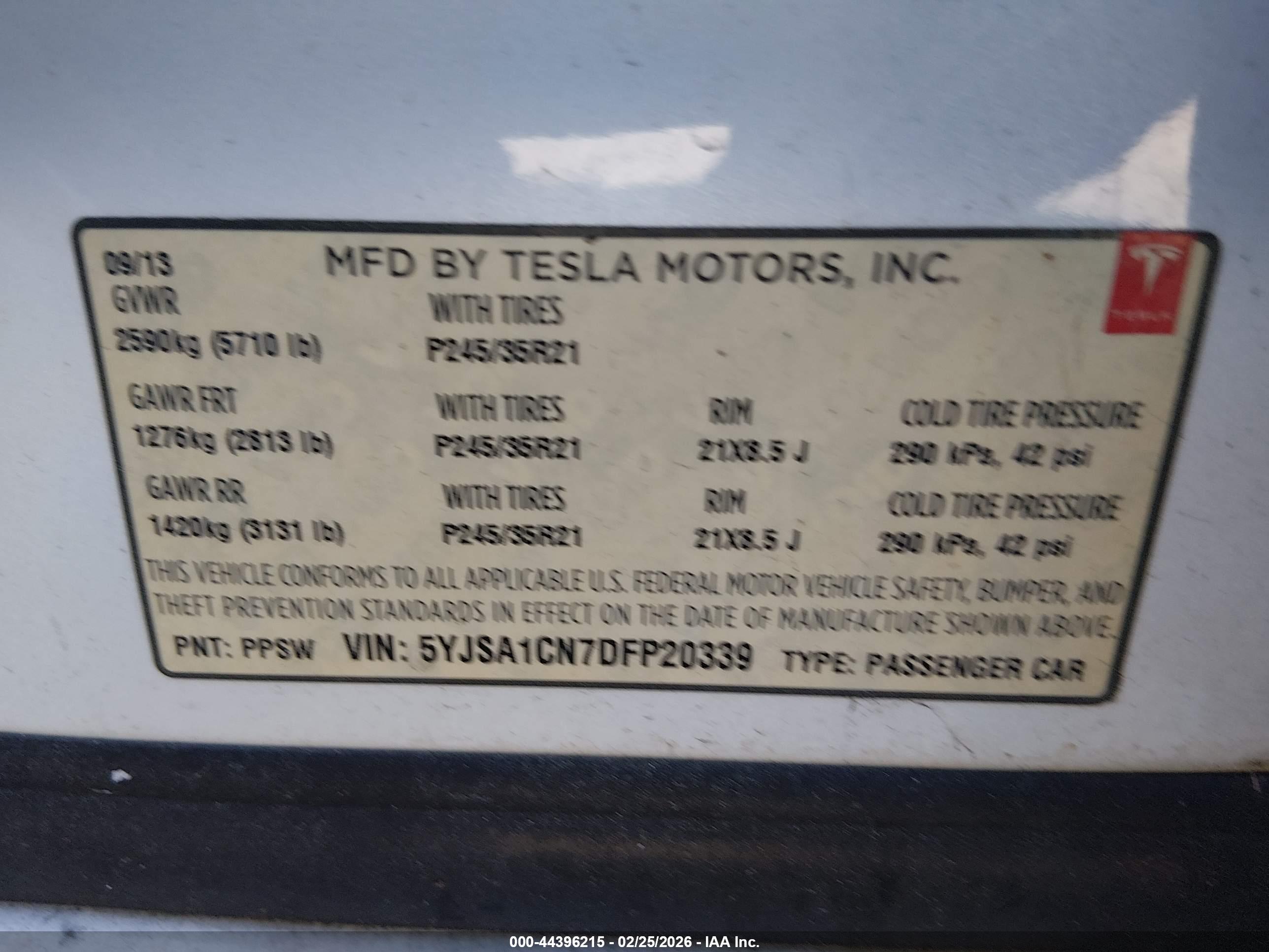 TESLA MODEL image 9
