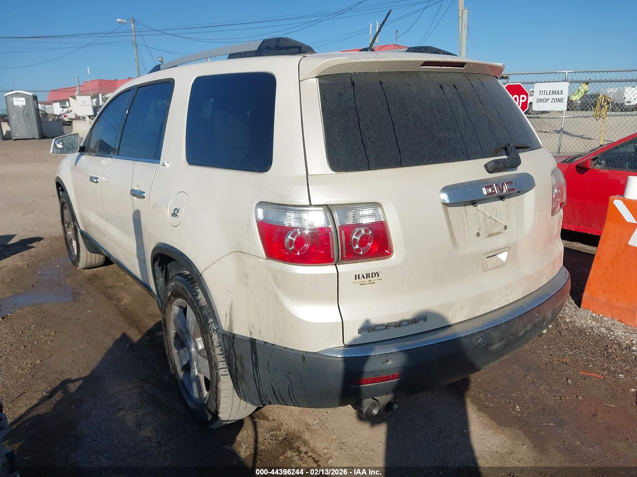 GMC ACADIA image 3