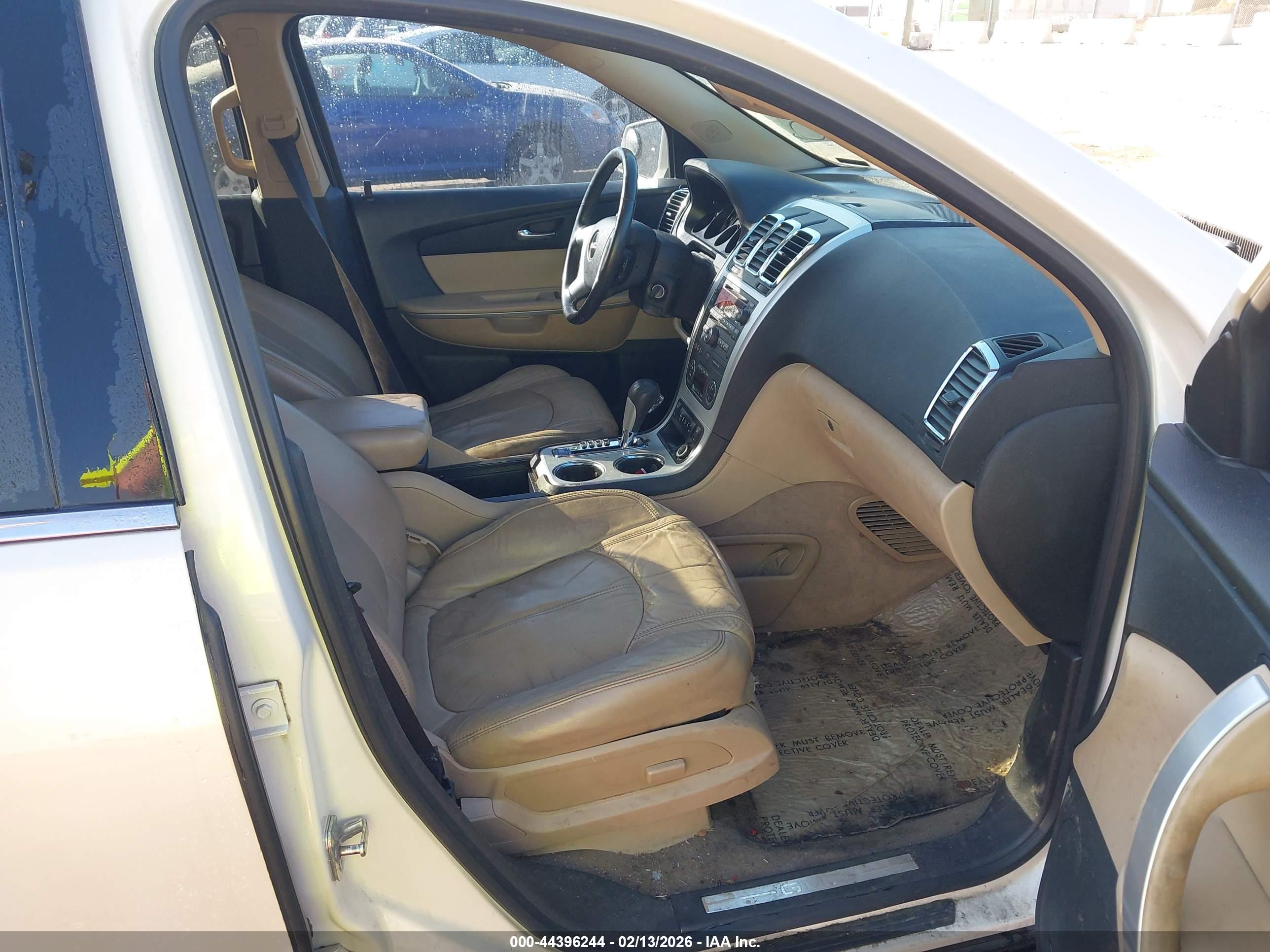 GMC ACADIA image 5