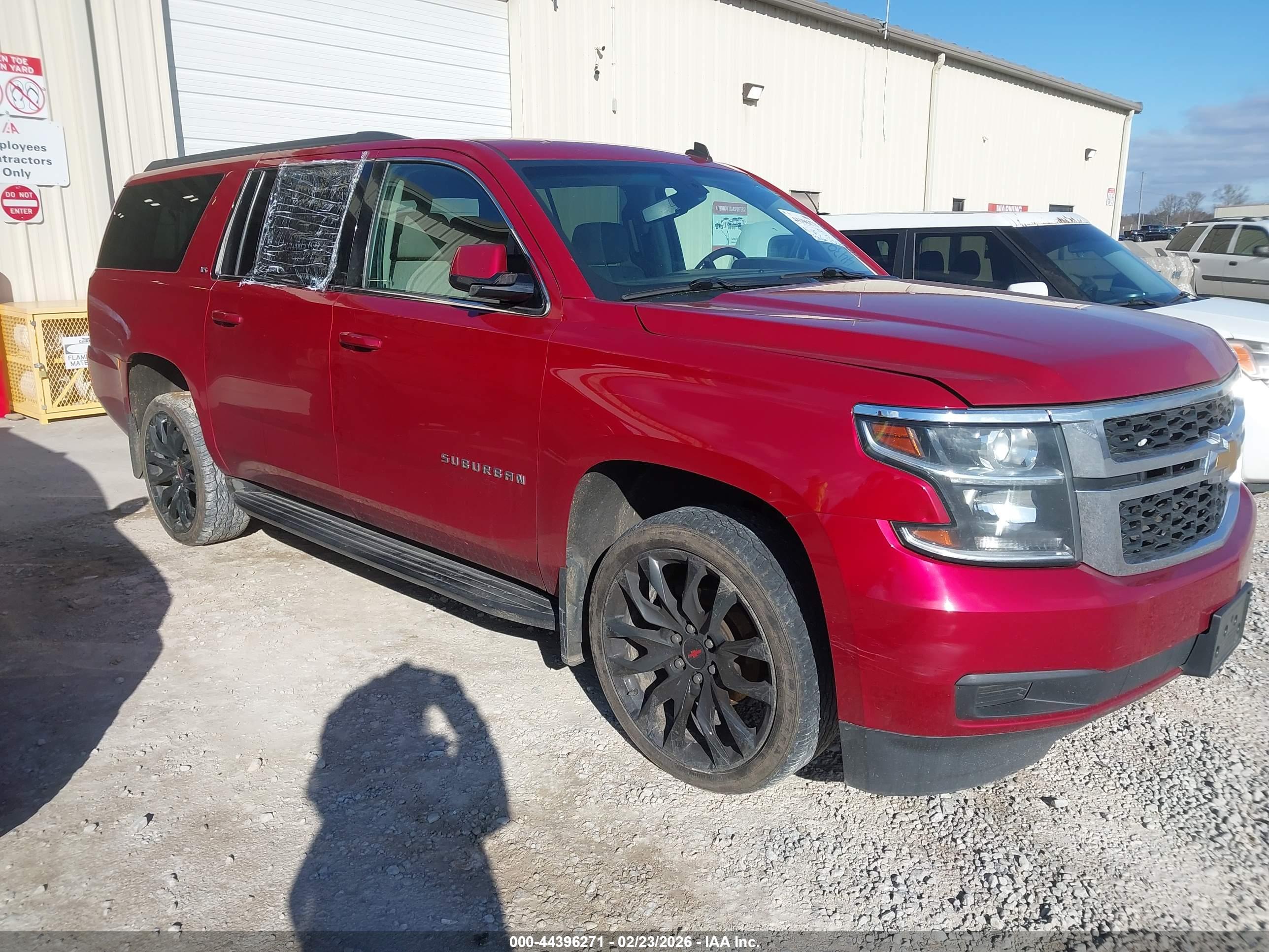 CHEVROLET SUBURBAN image 6